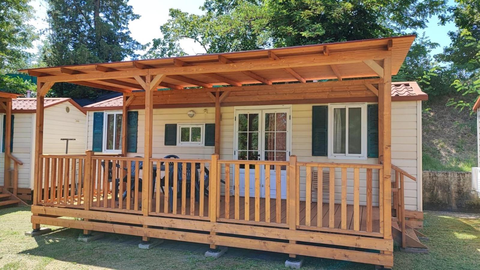 Mobile Home (4 Adults) photo 2