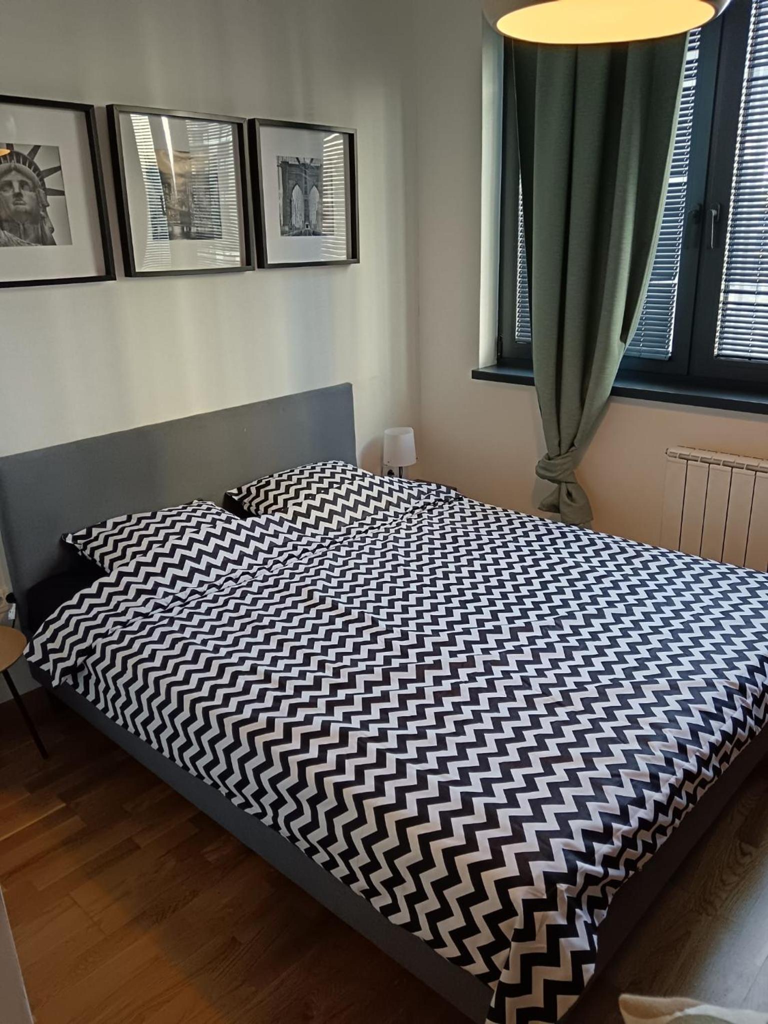 One-Bedroom Apartment photo 1