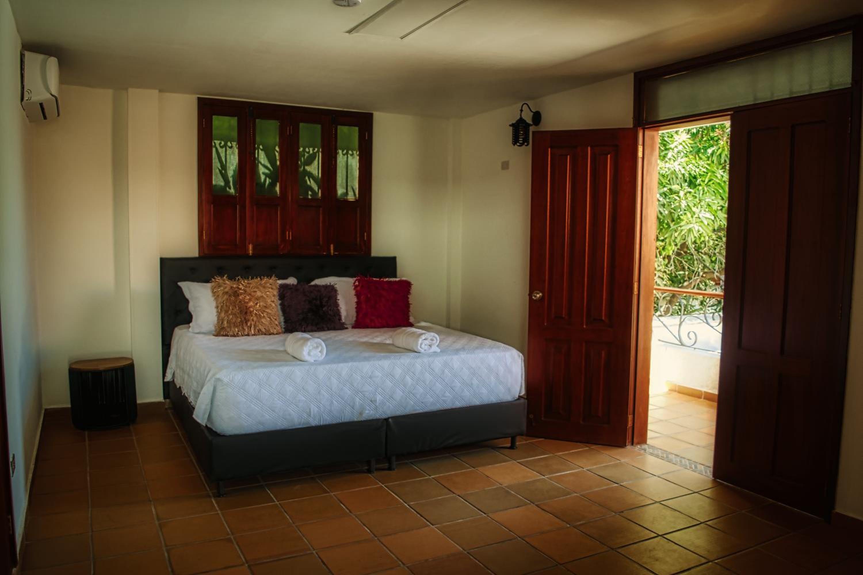 Deluxe King Room photo 3