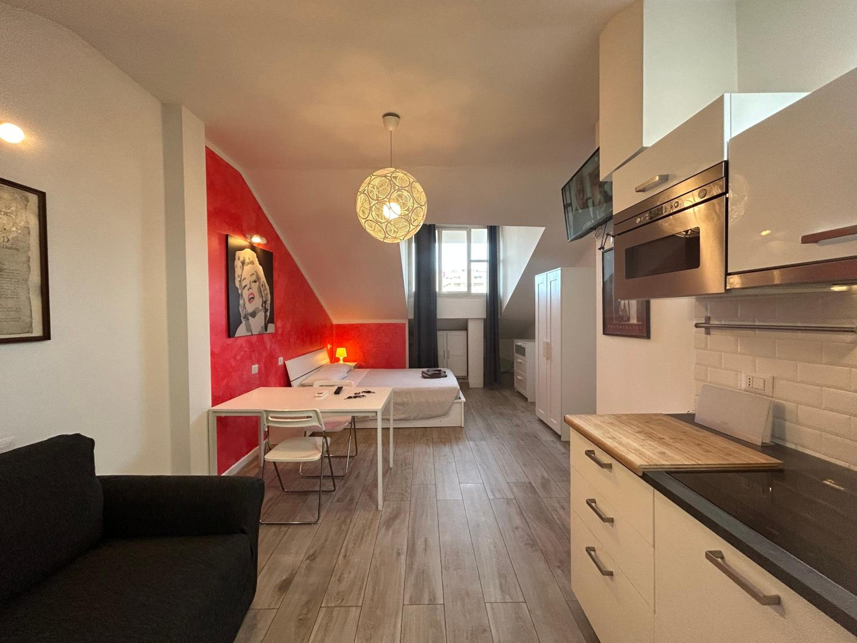 One-Bedroom Apartment