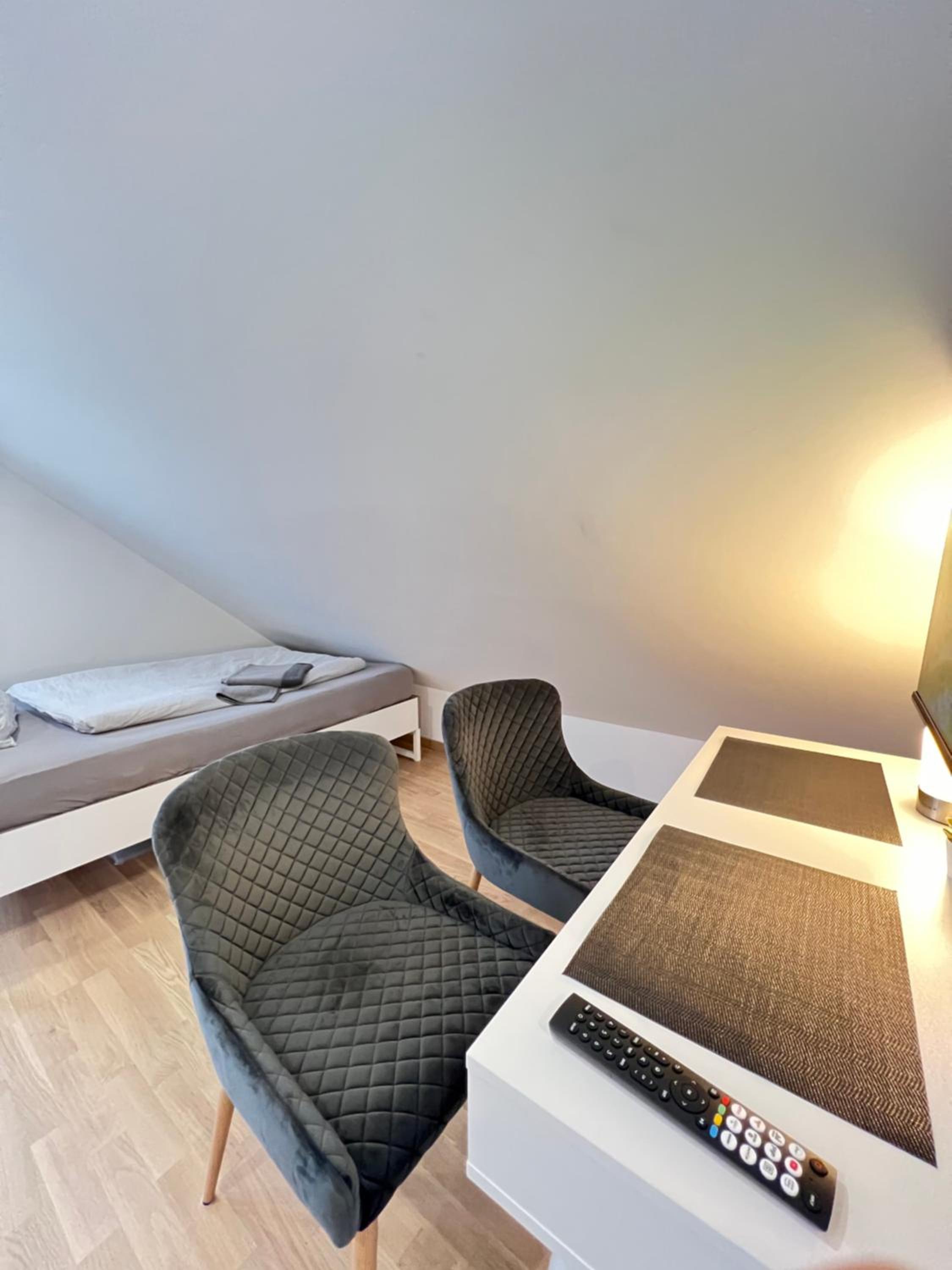 One-Bedroom Apartment photo 2