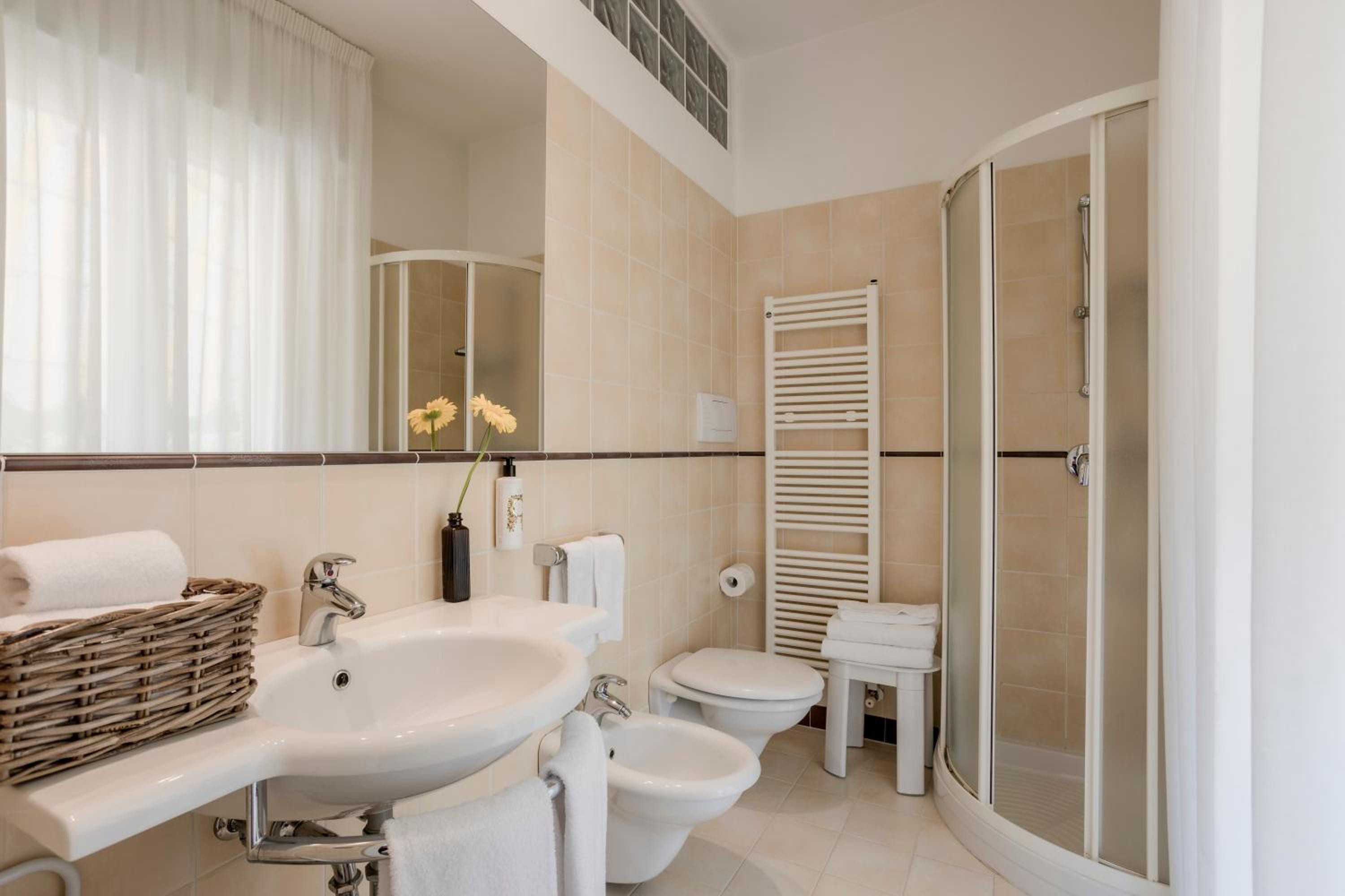 Superior Double Room - Photo 12