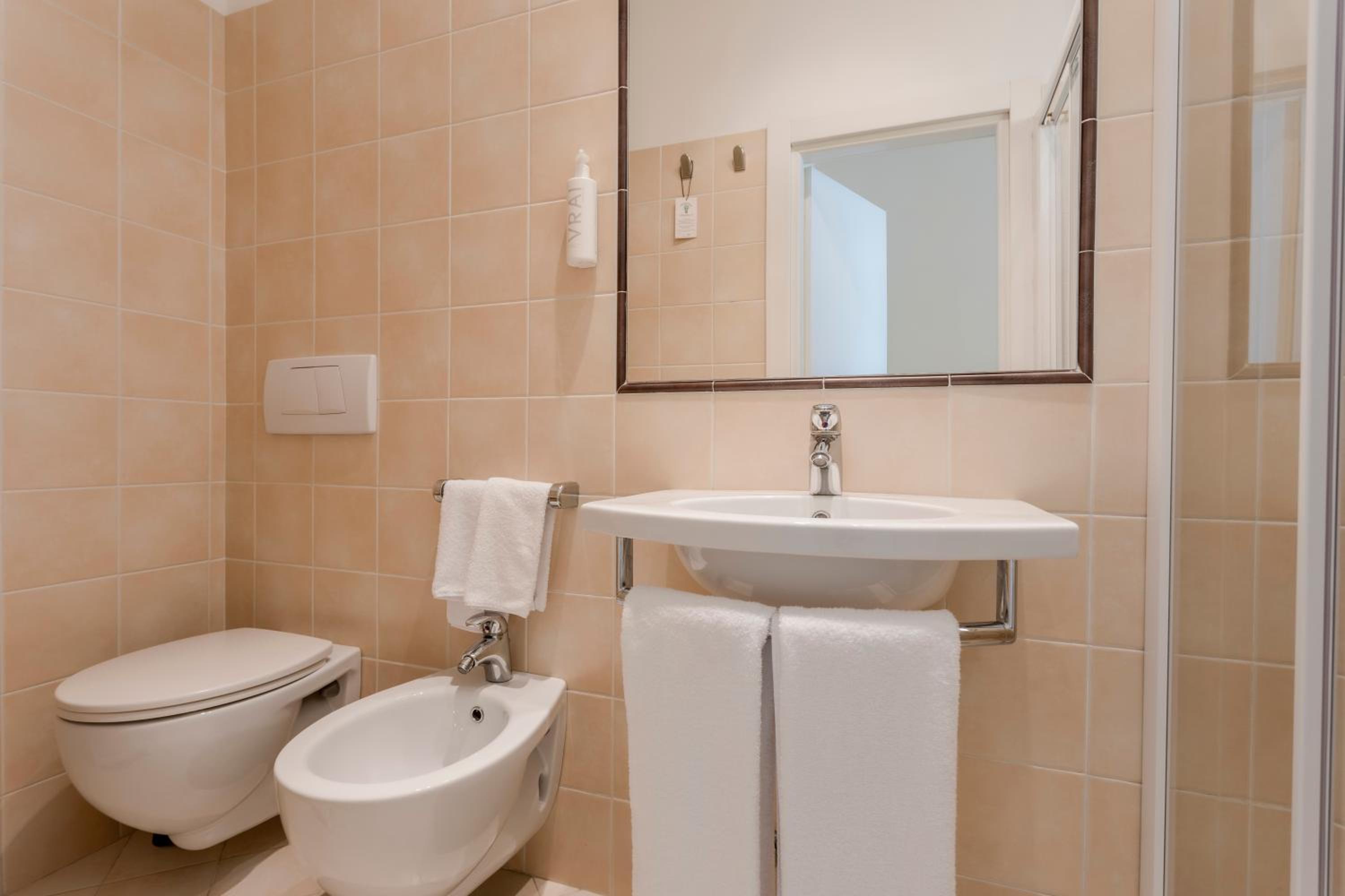 Superior Double Room - Photo 13