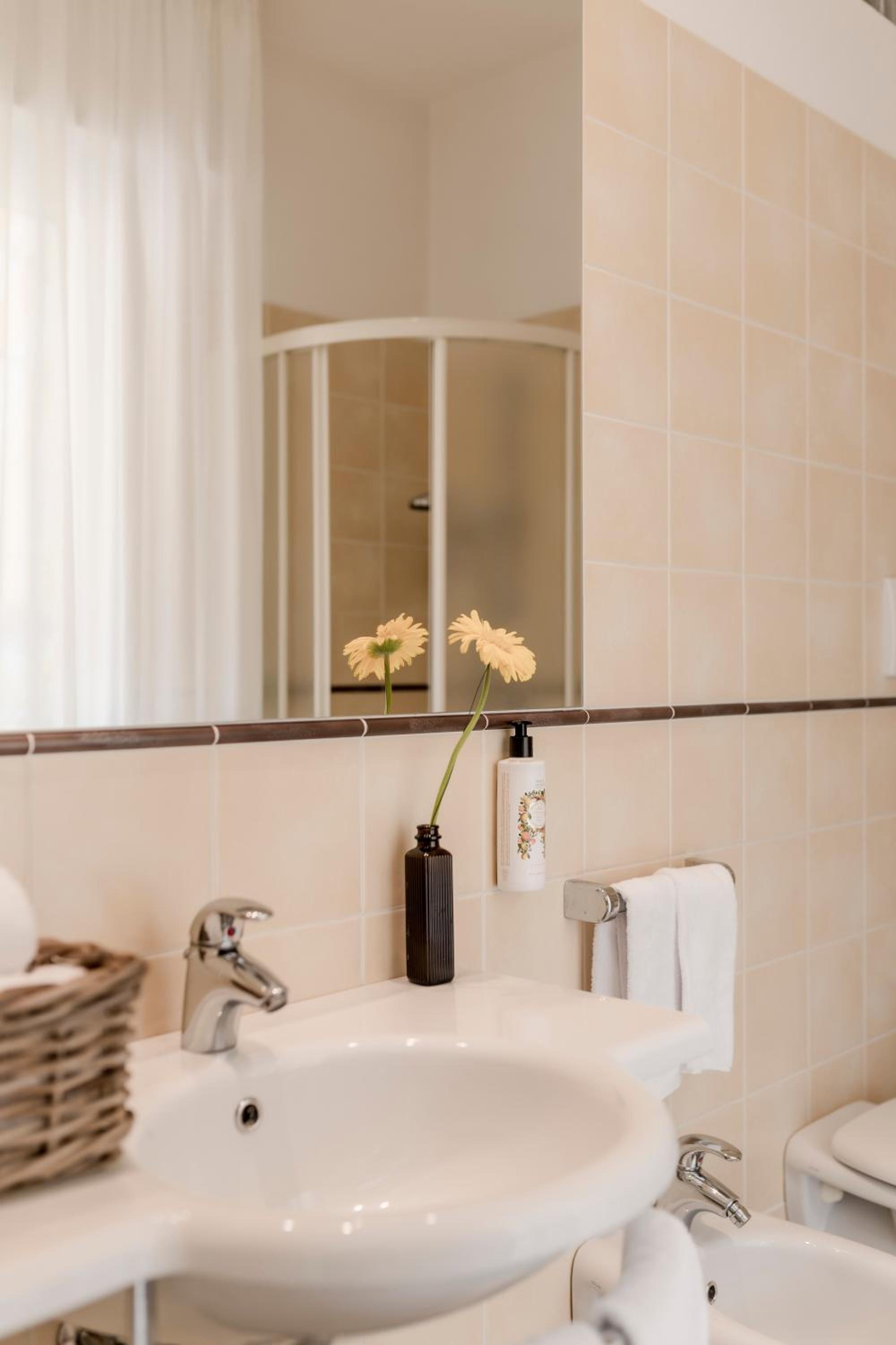 Superior Double Room - Photo 15