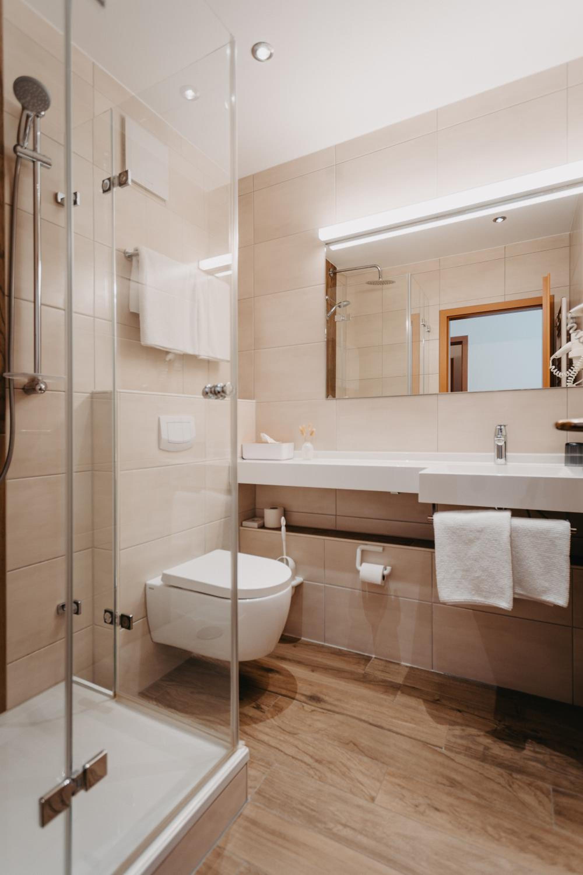 Double Room - Photo 7