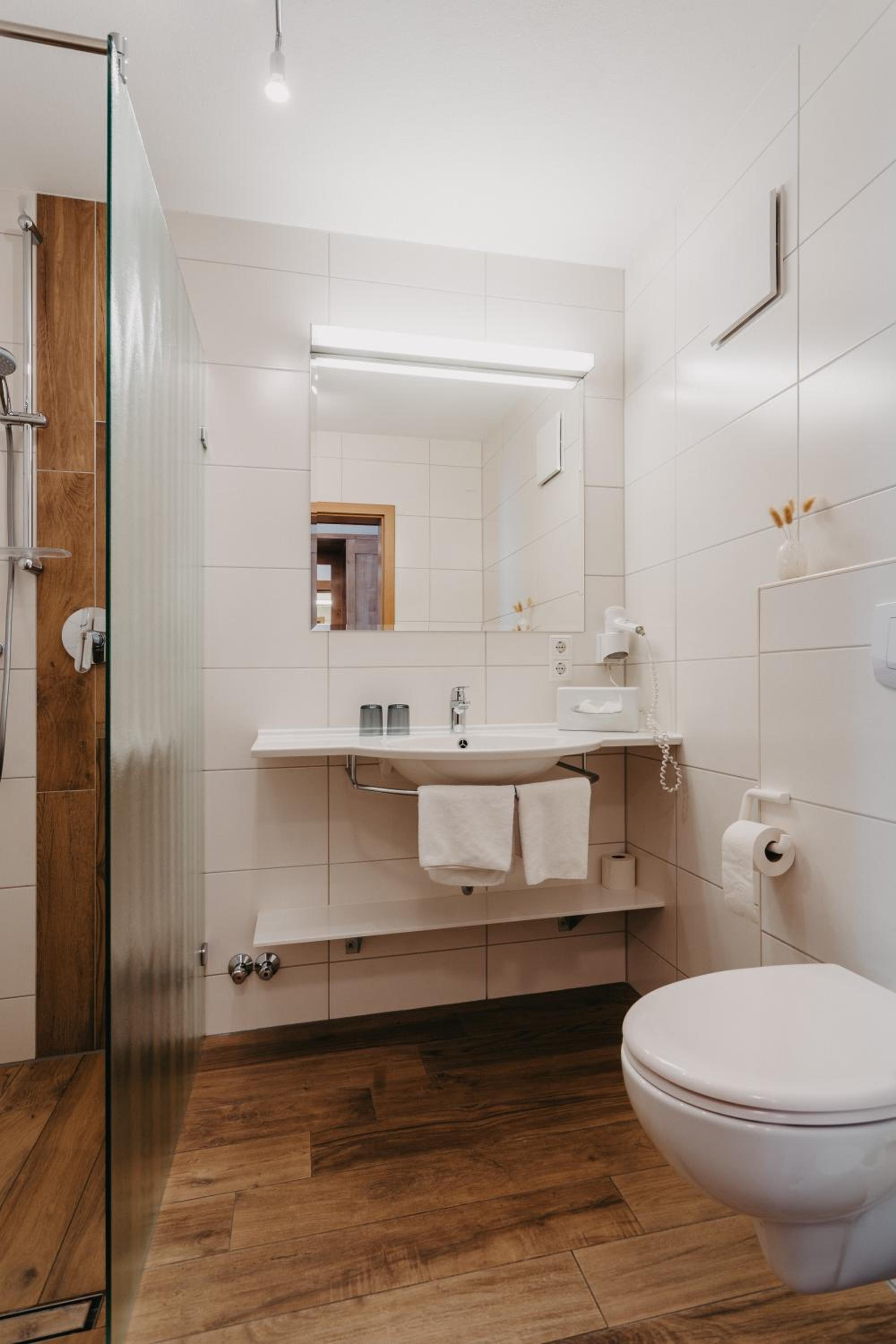 Double Room - Photo 5