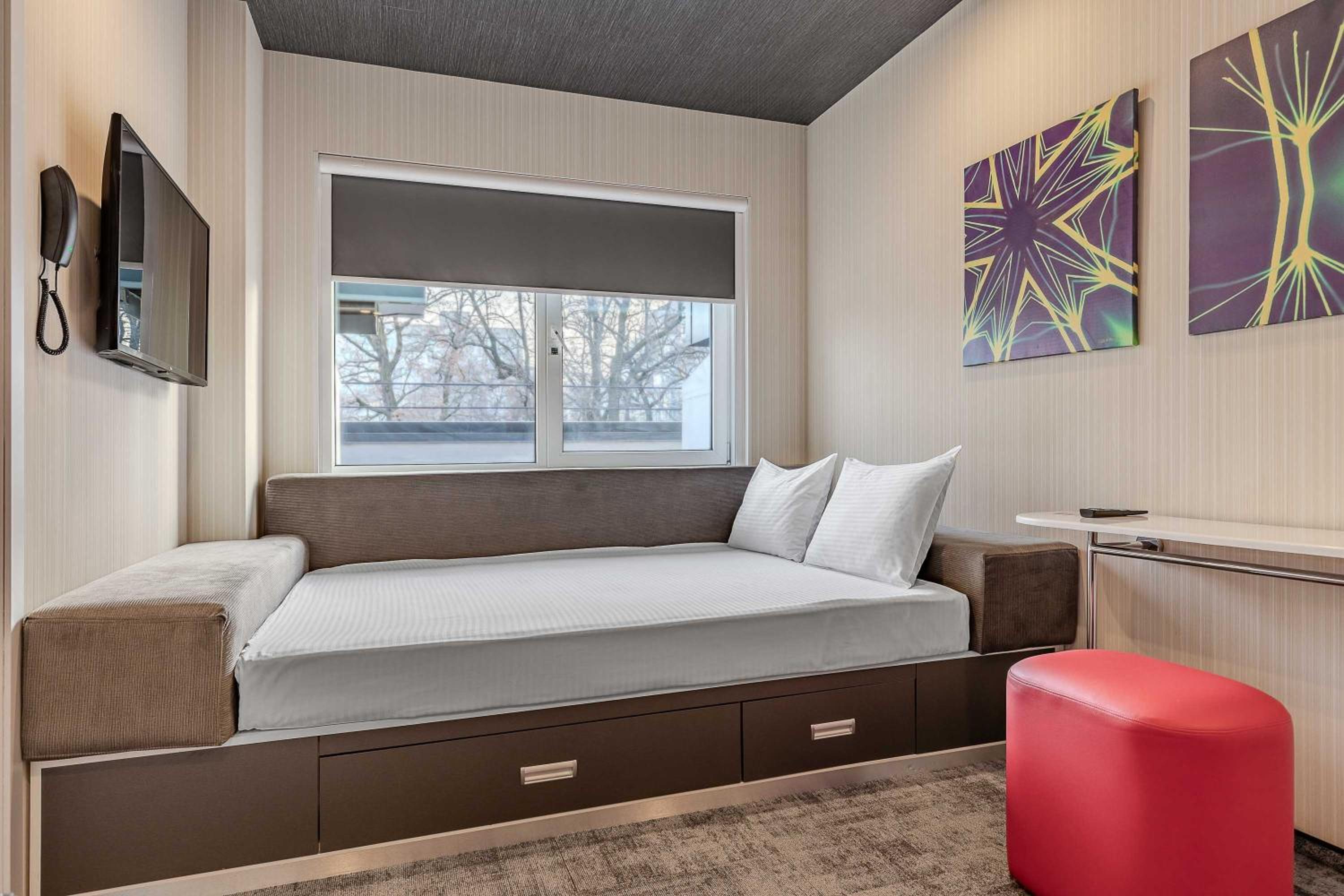 Deluxe Double Room with Shower photo 1