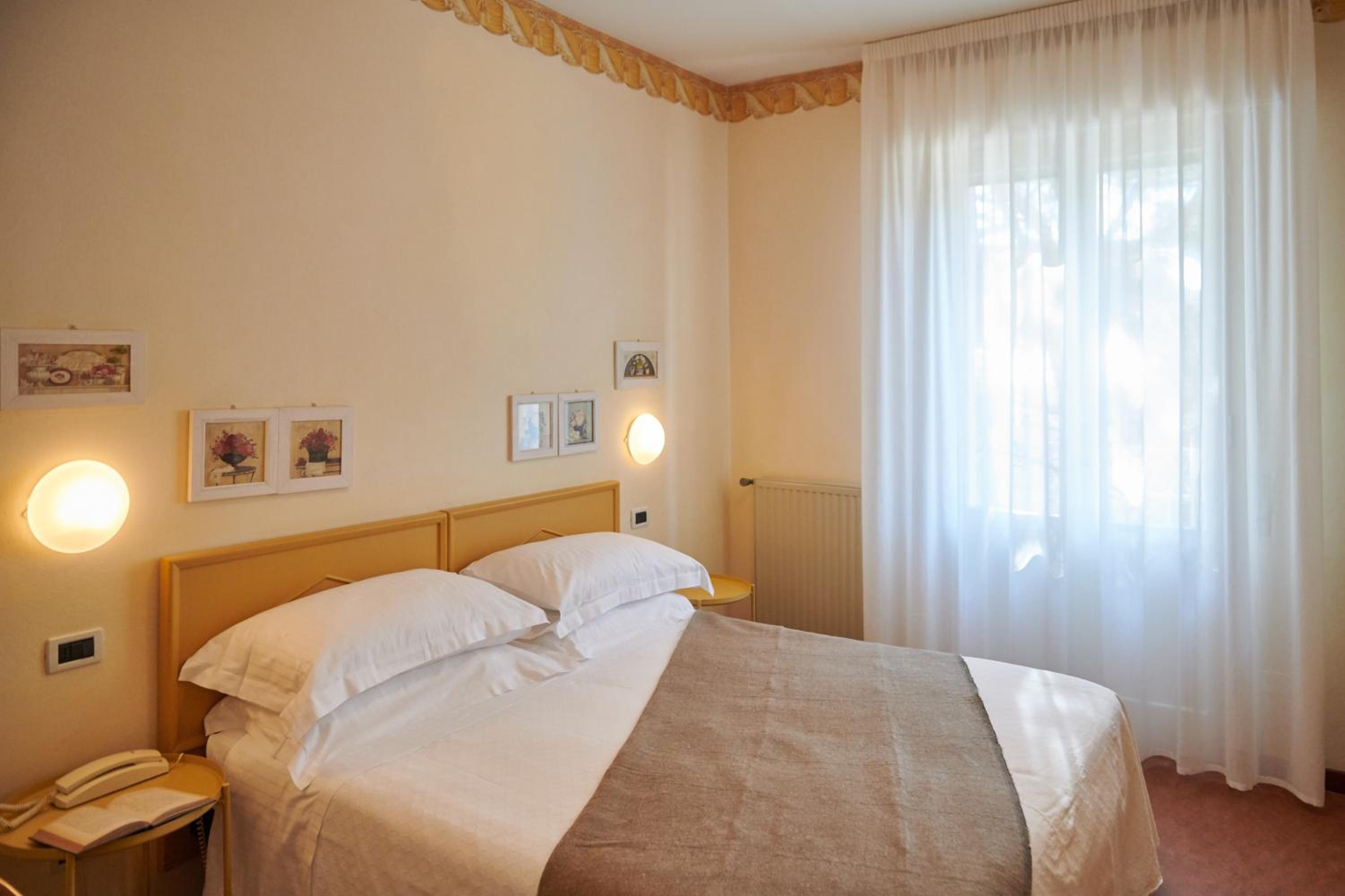 Superior Double Room - Photo 3