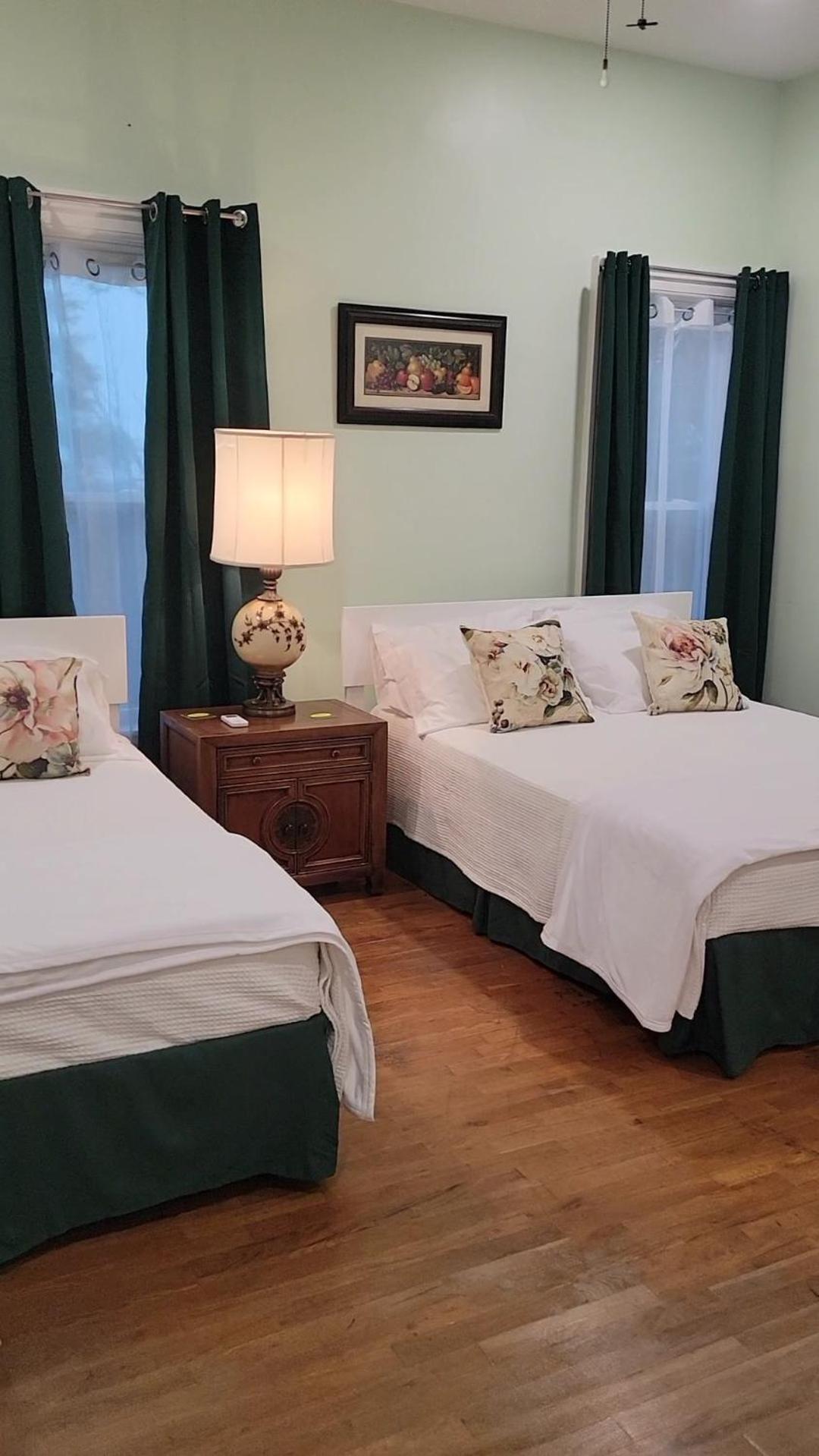 Deluxe Queen Room photo 2