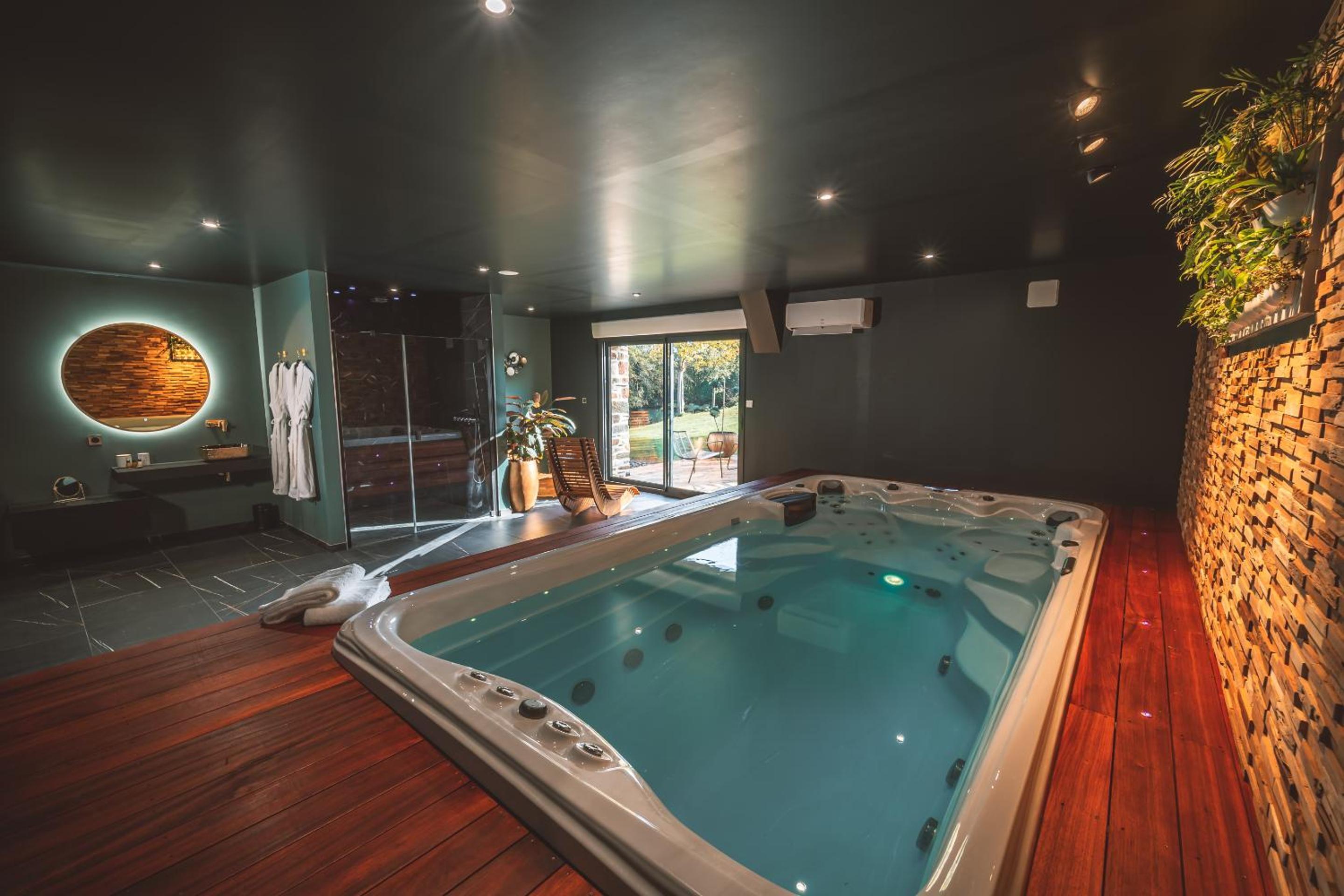 One-Bedroom Apartment with Spa Bath