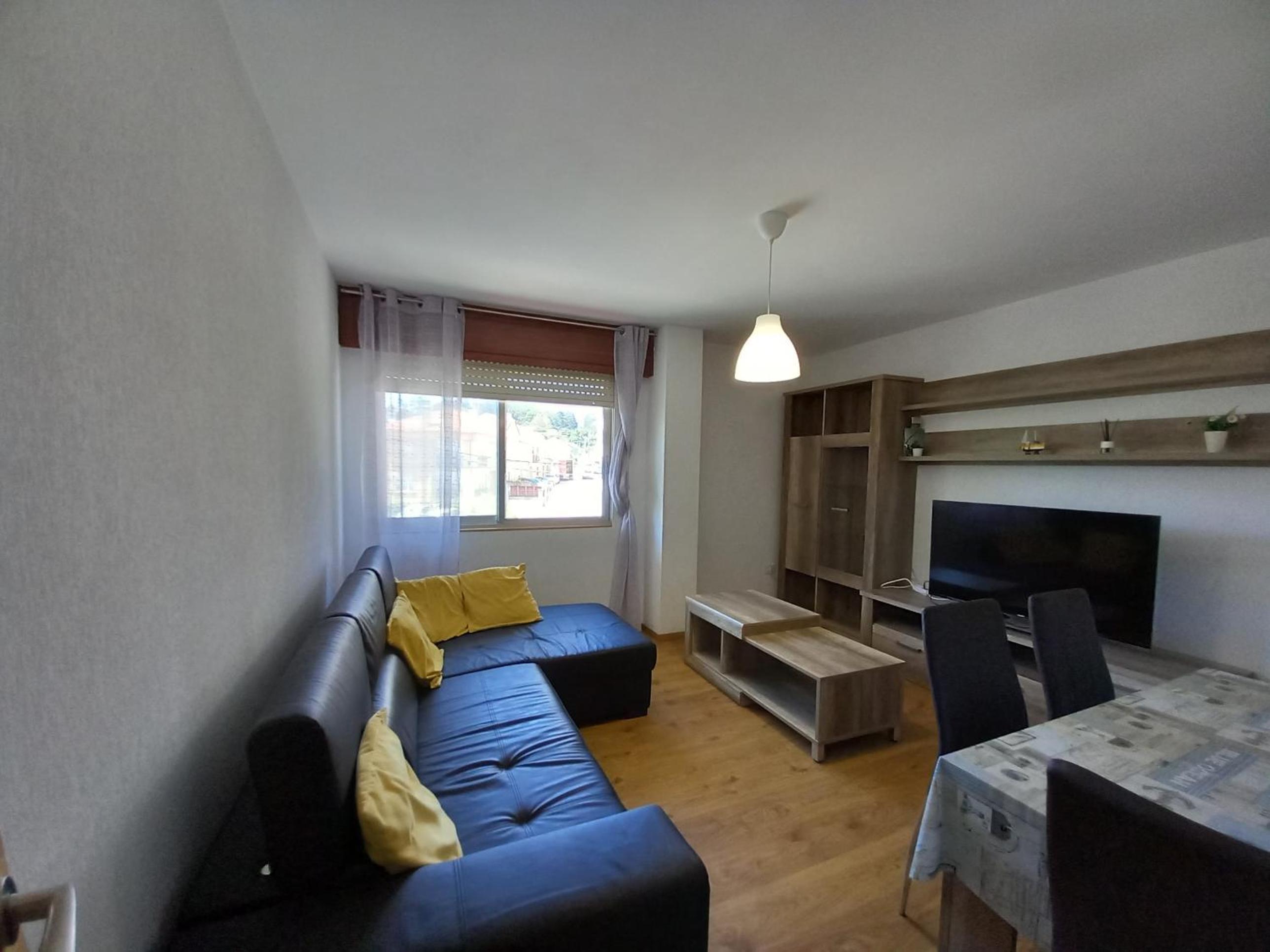 Three-Bedroom Apartment photo 2