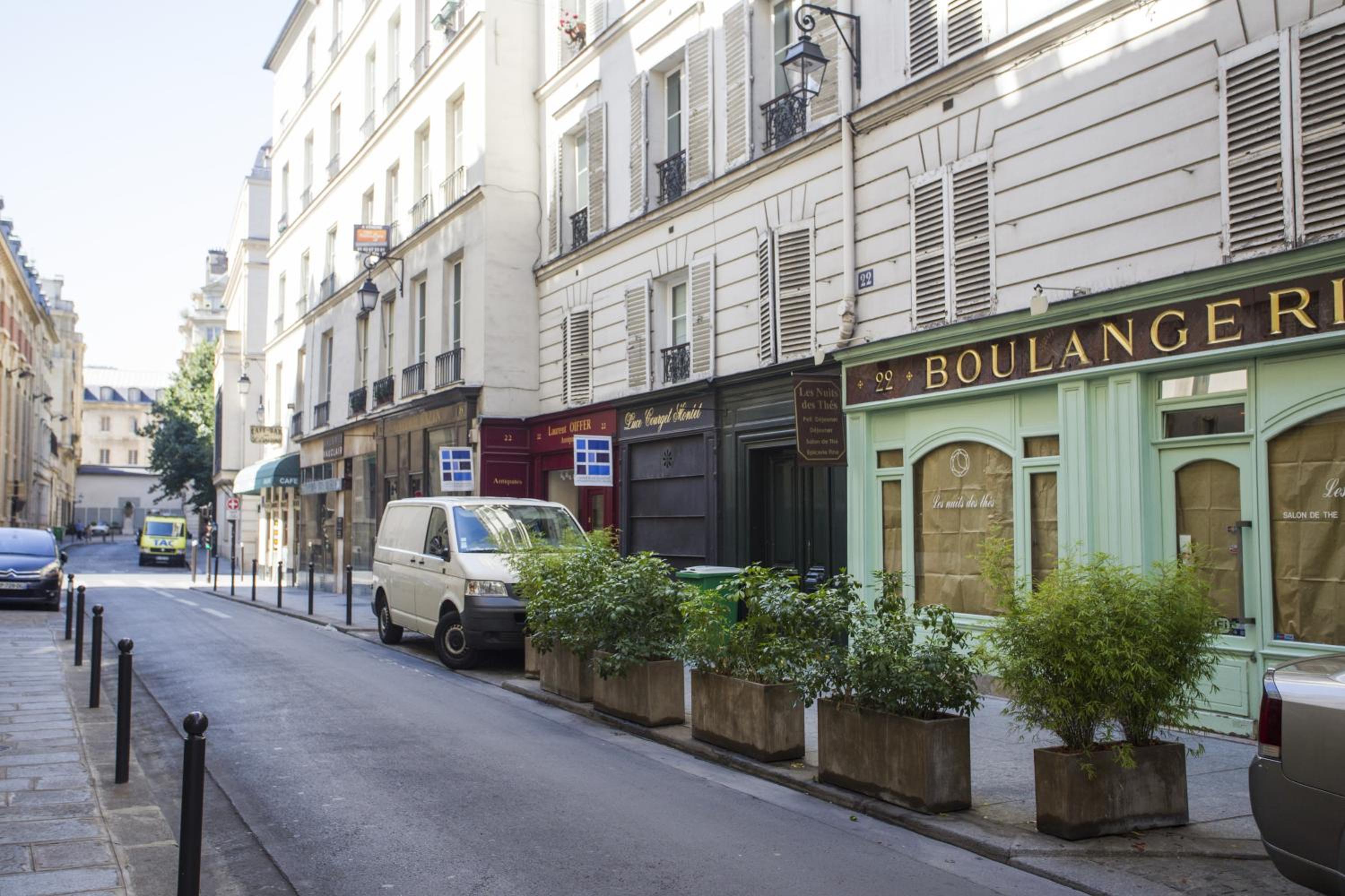 Studio Apartment photo 3
