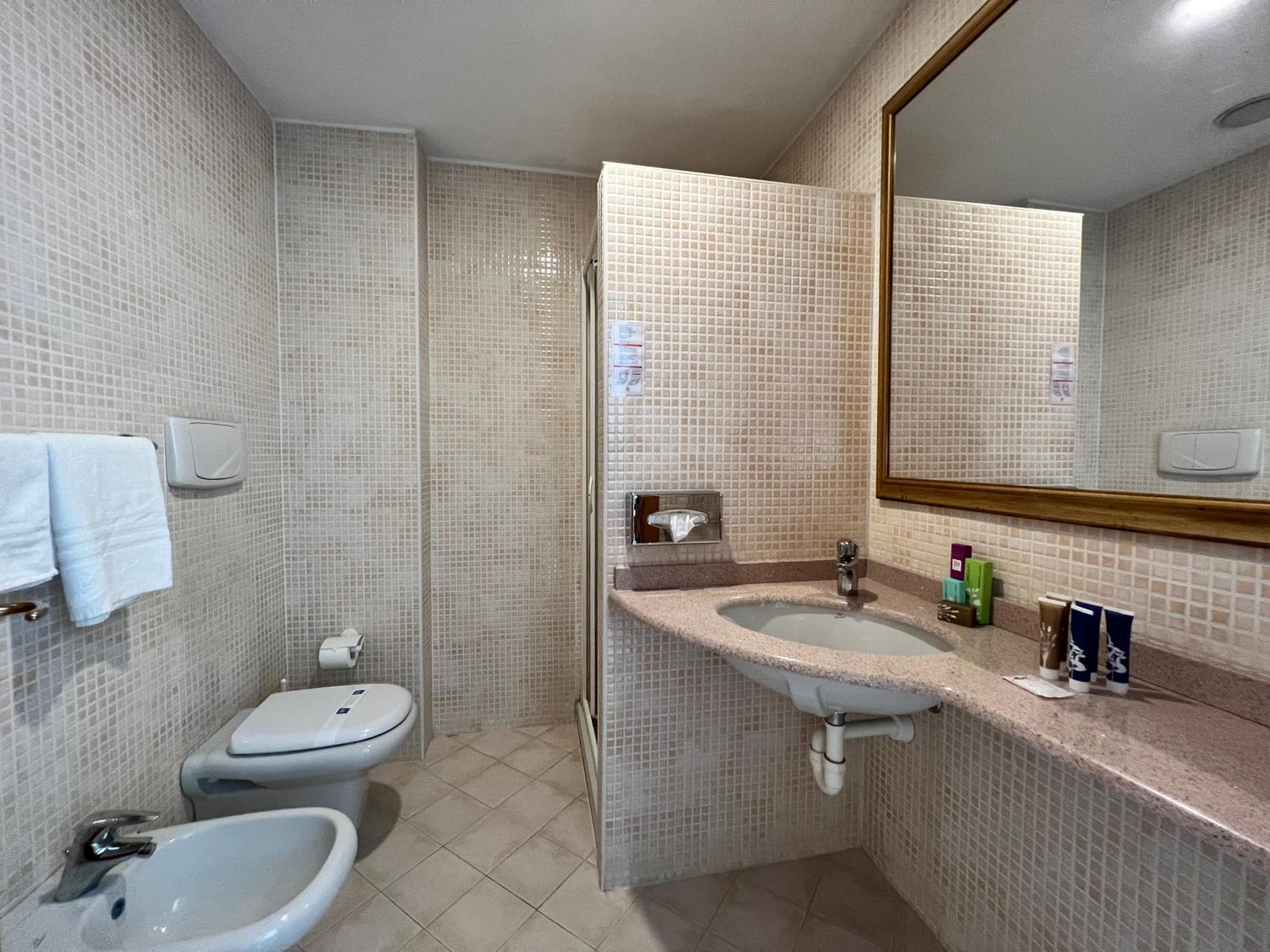 Superior Double Room - Photo 8
