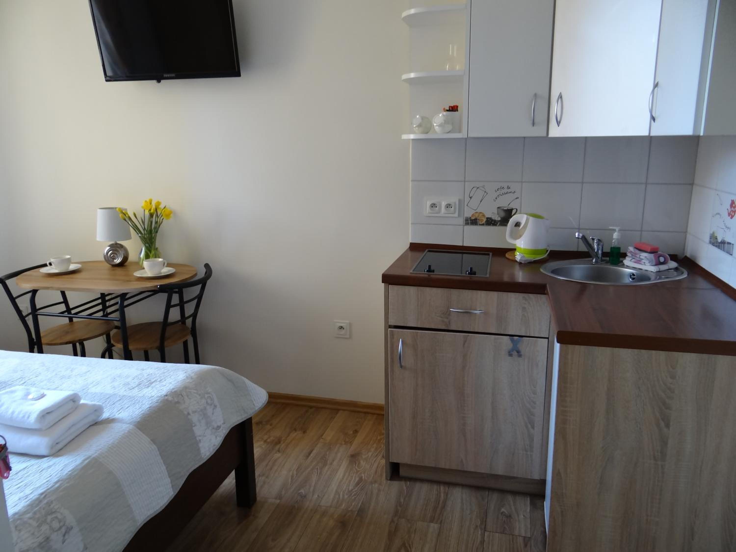 Apartment photo 2