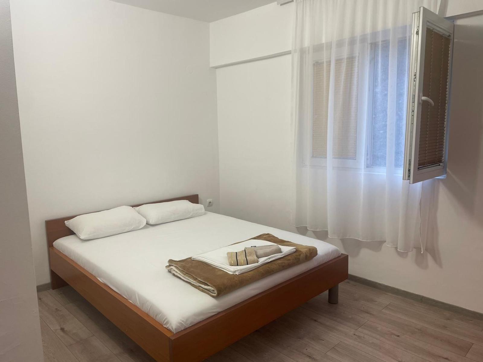 Economy Triple Room - Photo 4