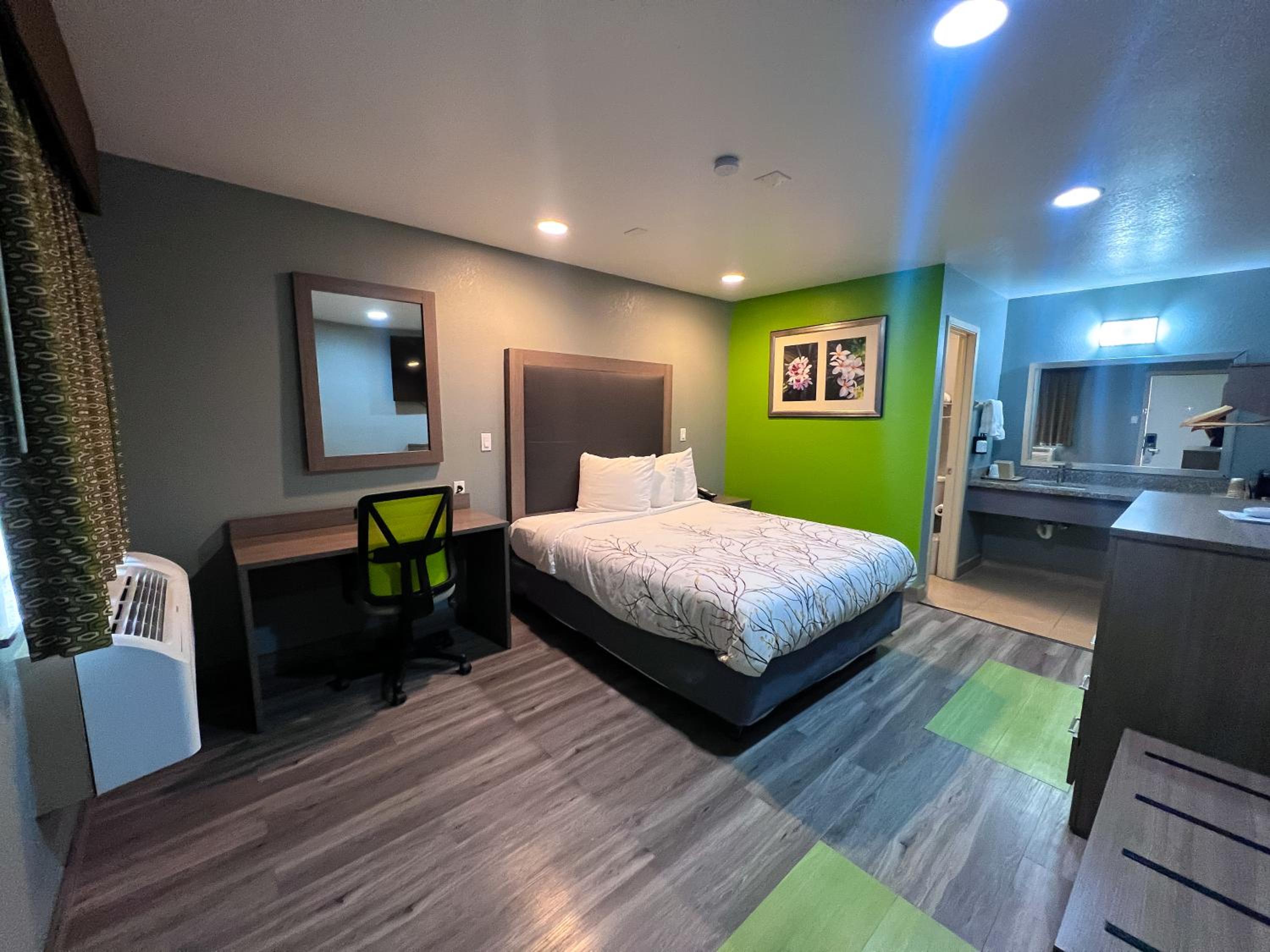 Queen Room - Photo 1