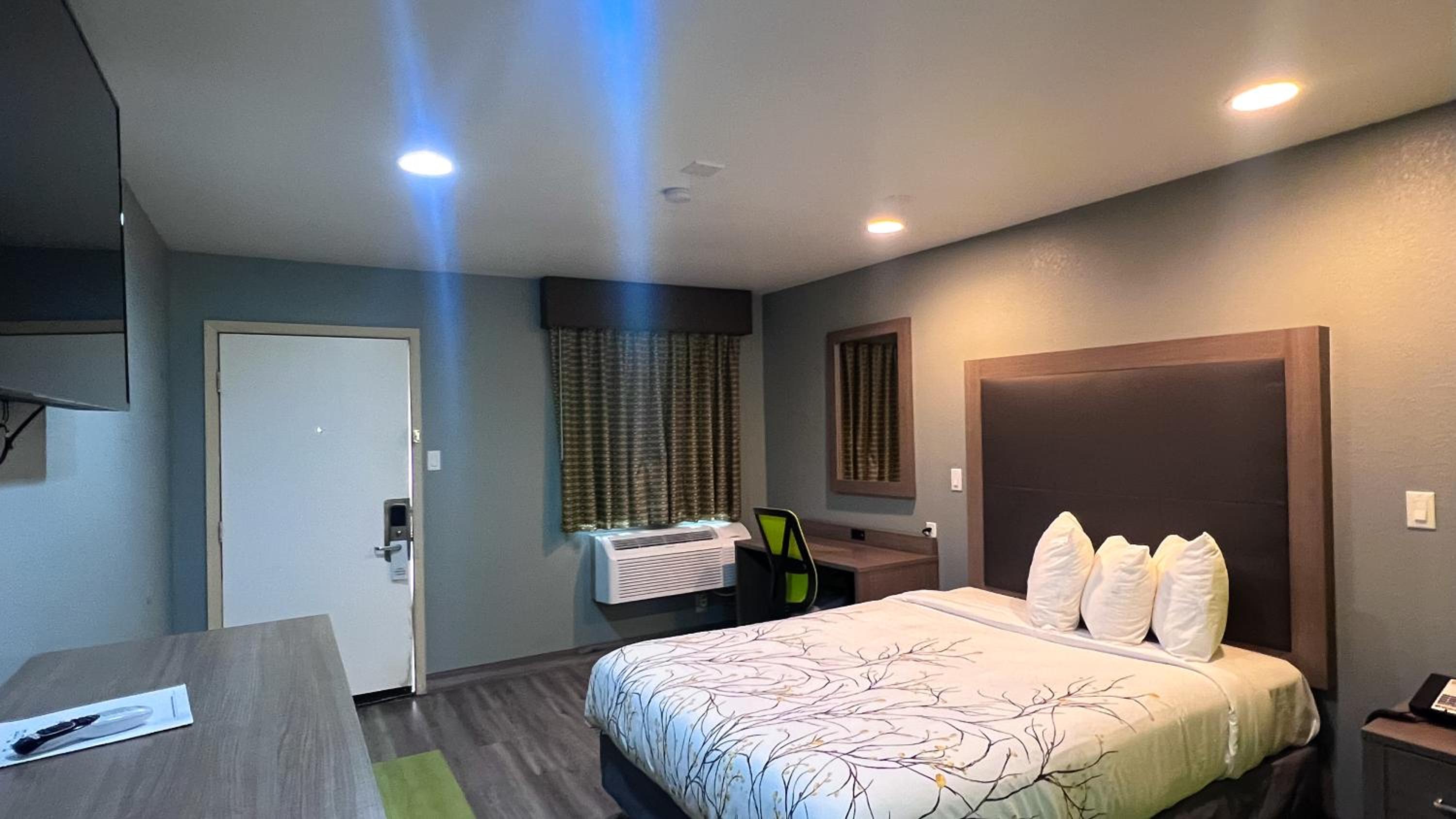 Queen Room - Photo 4