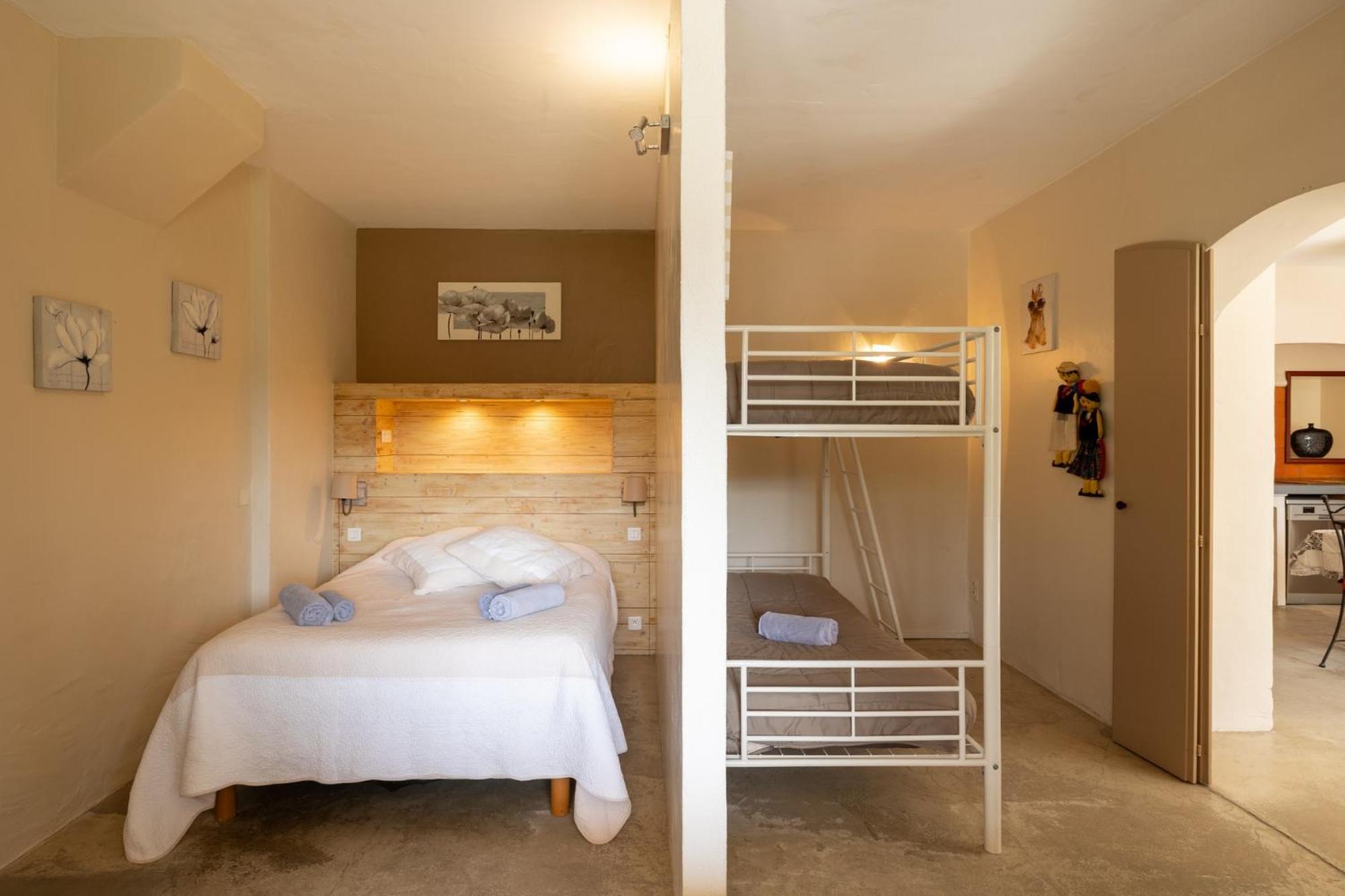 Two-Bedroom Superior Apartment - Photo 1