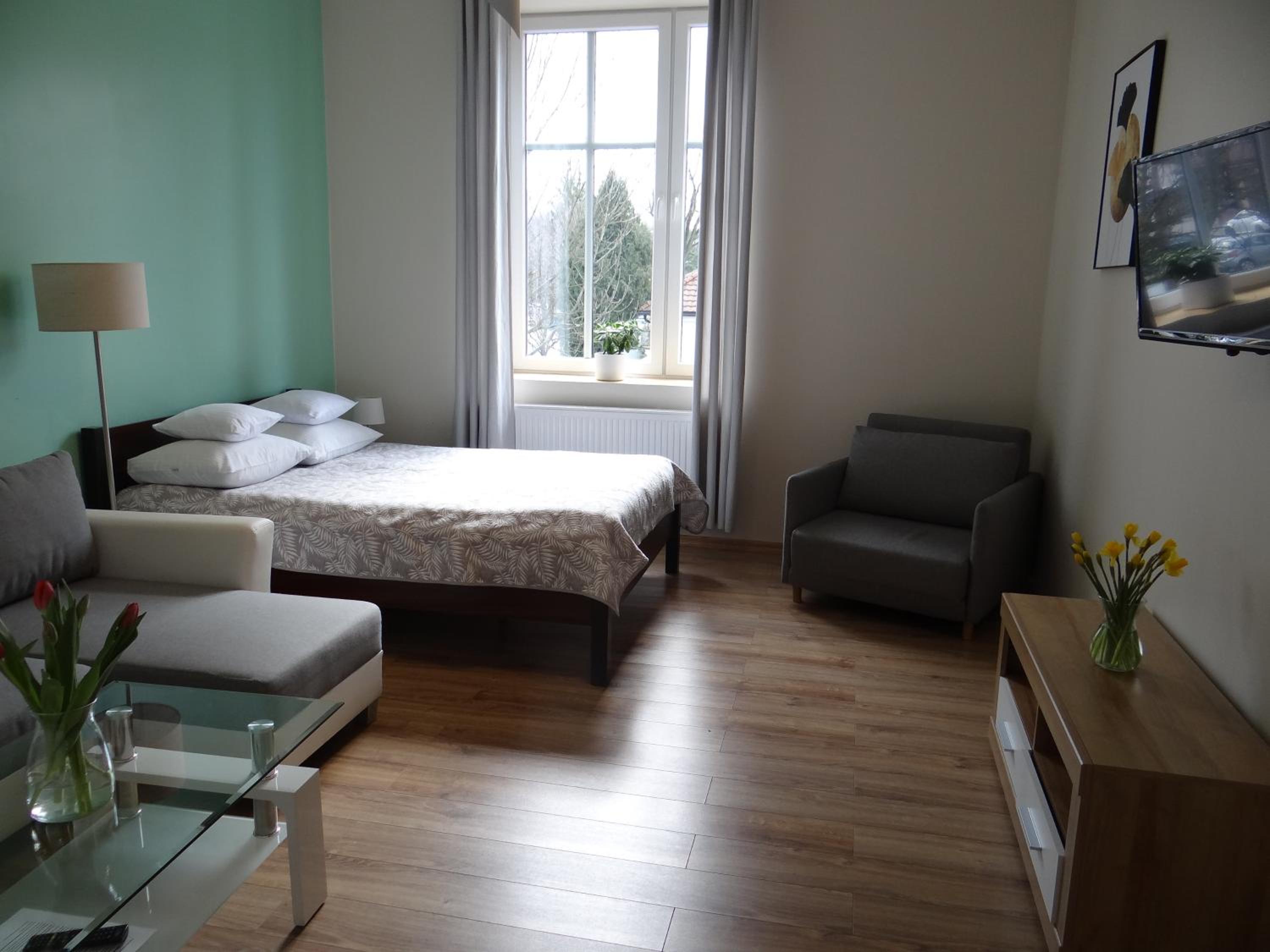 Apartment with Balcony photo 1