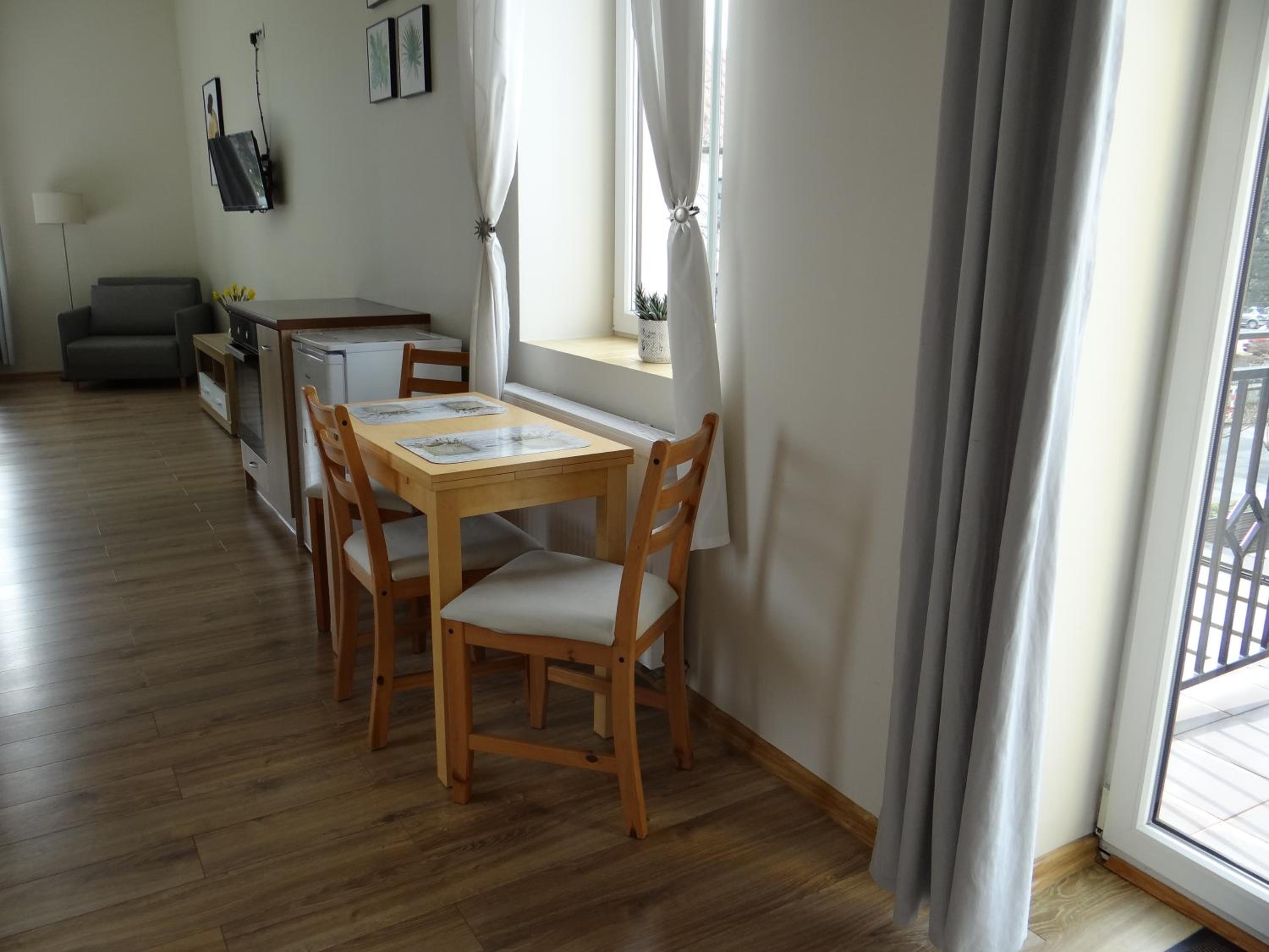 Apartment with Balcony photo 2