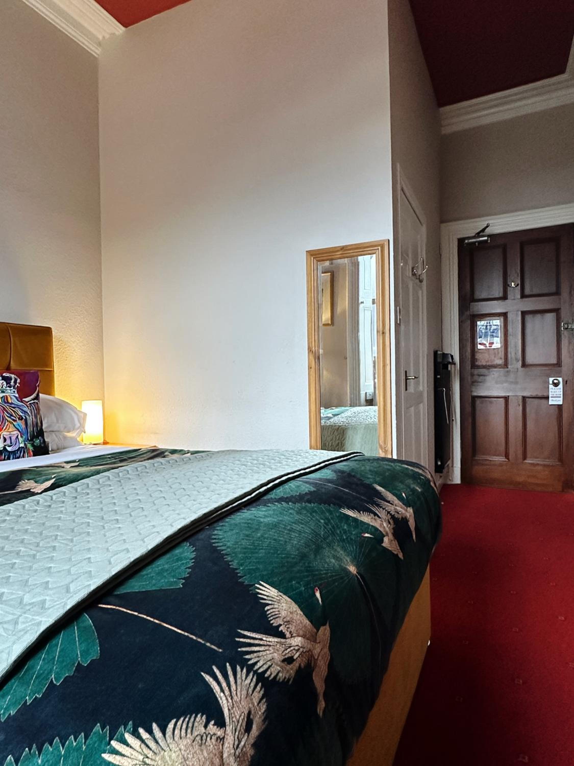 Double Room - Photo 11