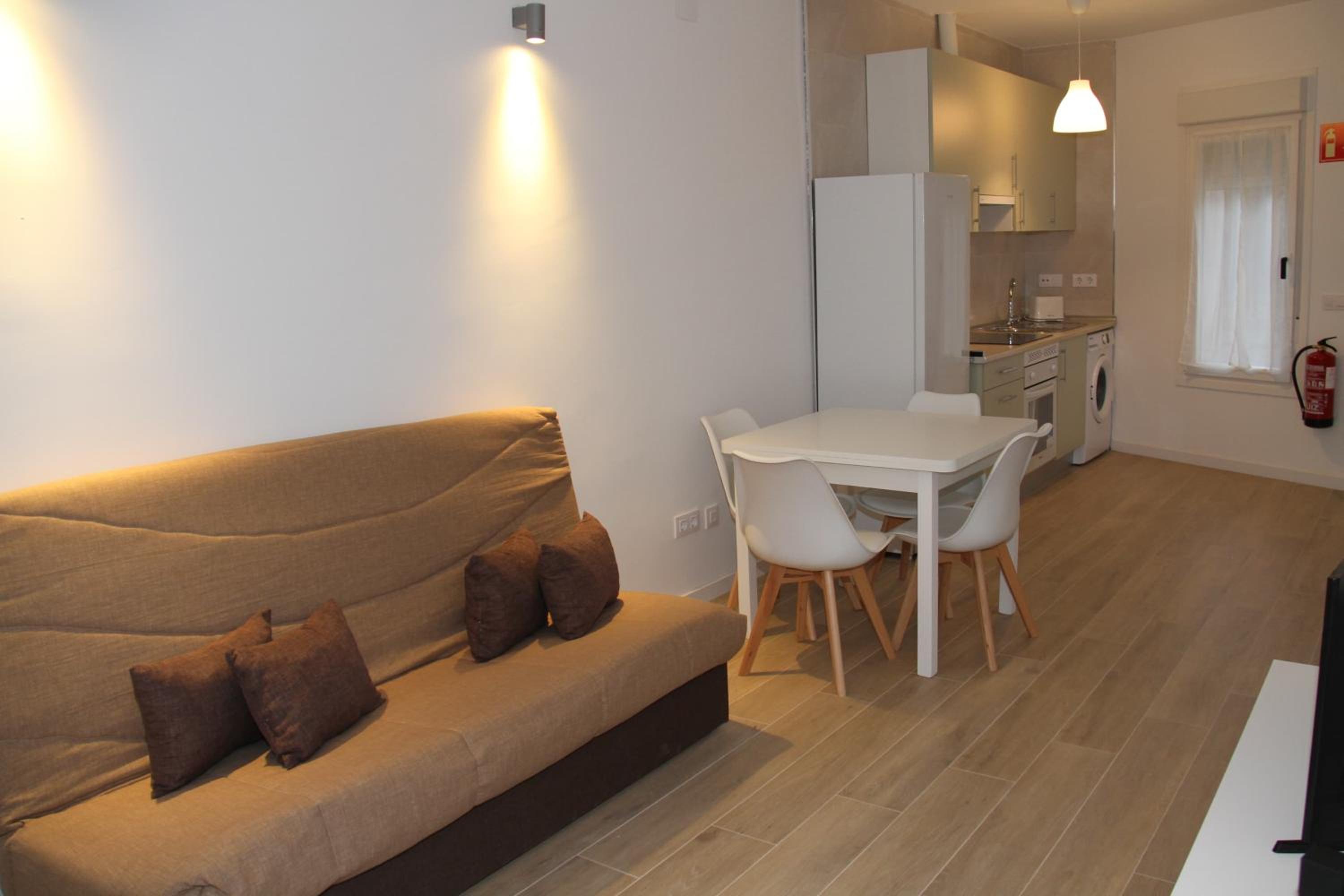 One-Bedroom Apartment photo 3