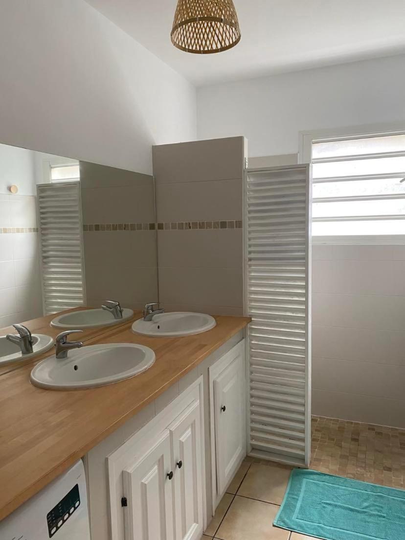 Three-Bedroom Villa photo 2