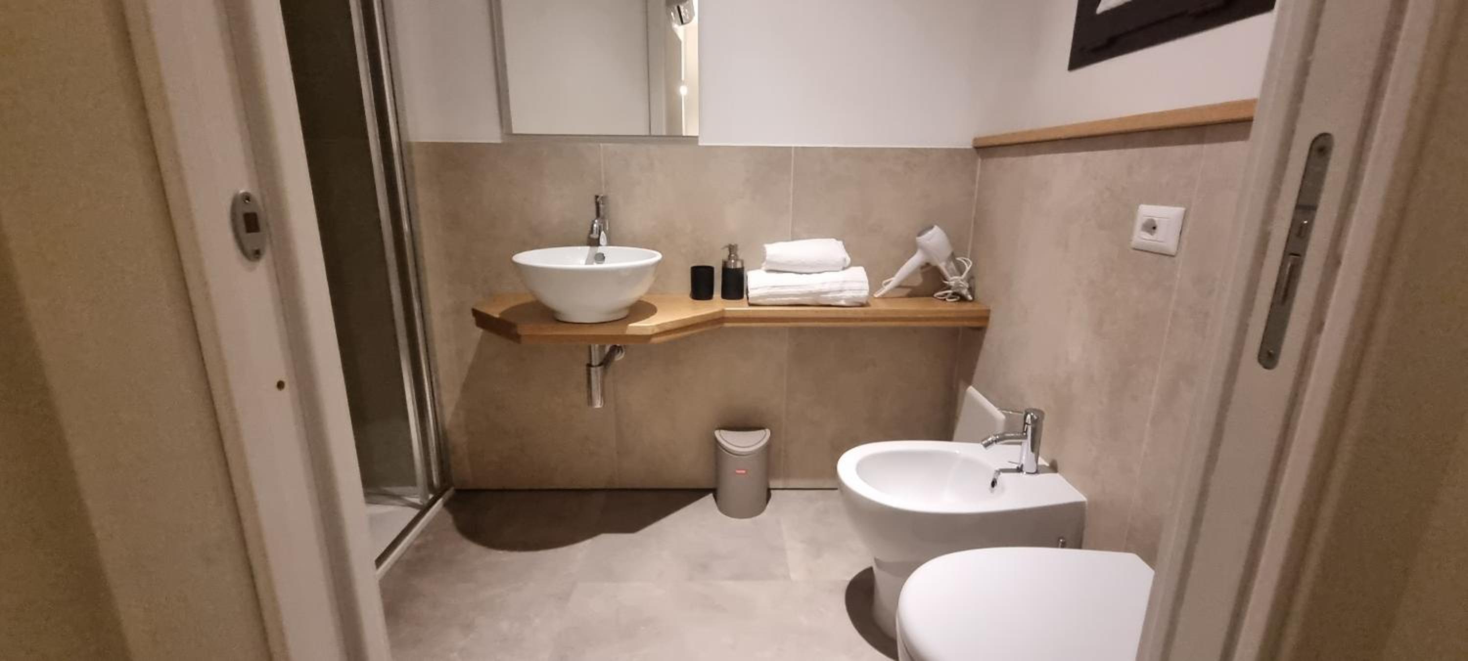Standard Double Room photo 3