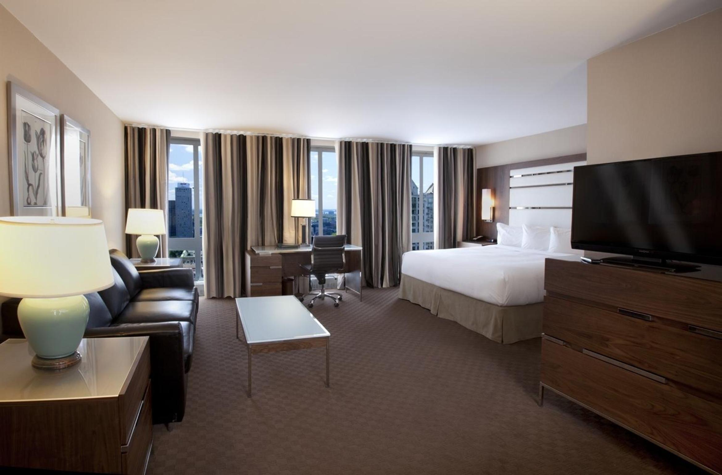 Junior Suite with King Bed and Sofa Bed  - Photo 6