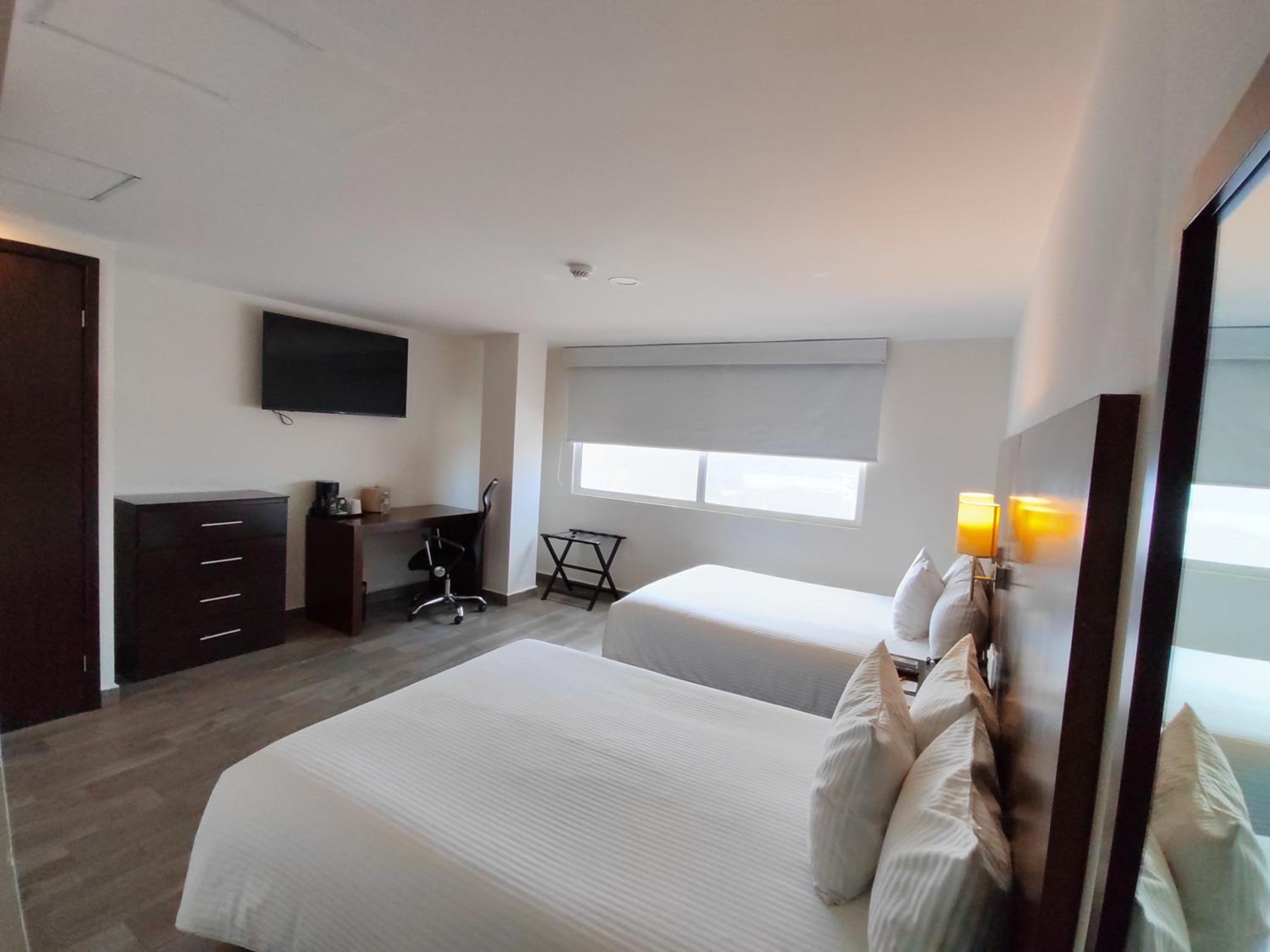Double Room with Two Double Beds - Non-Smoking photo 3
