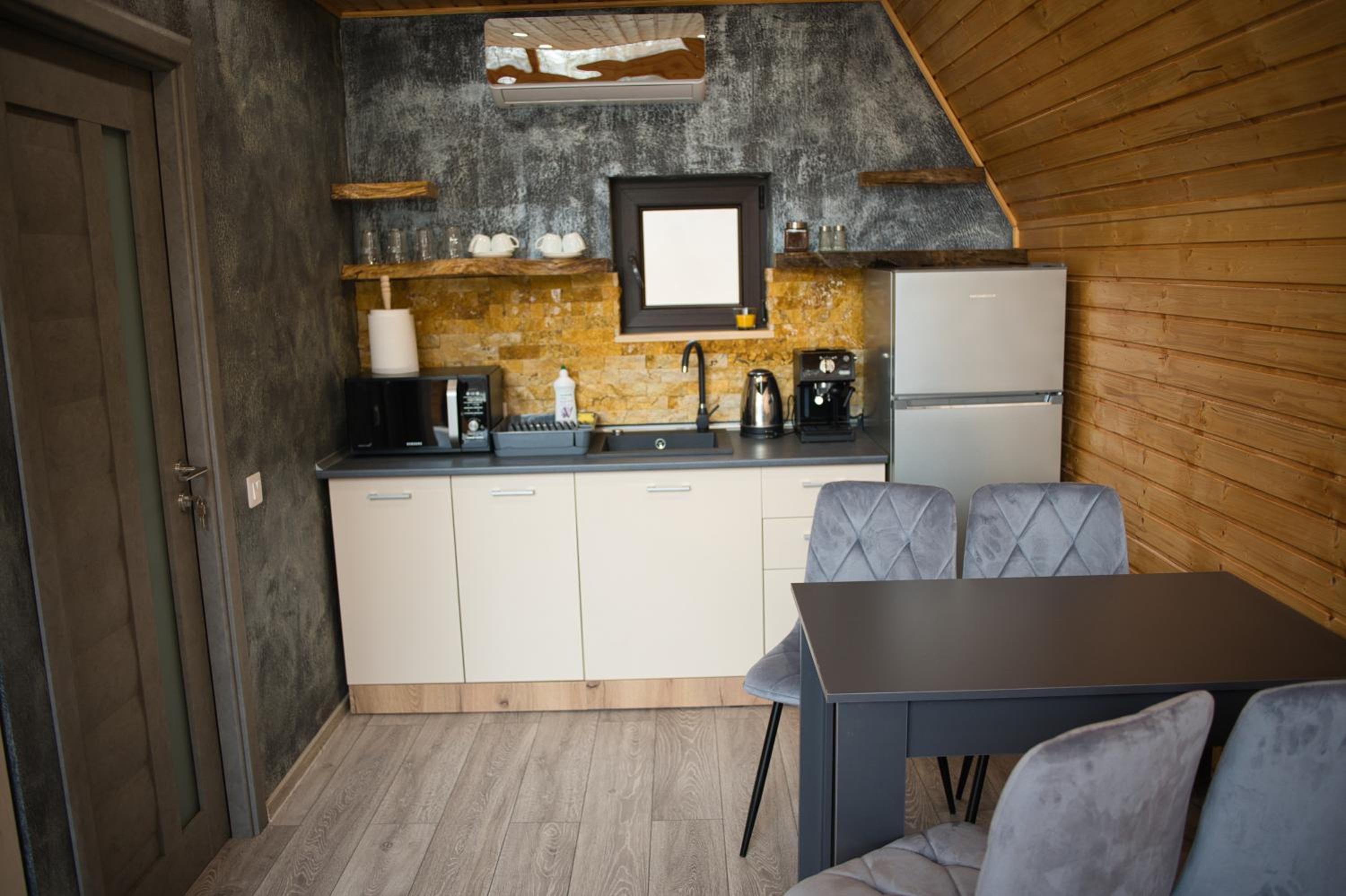 One-Bedroom Chalet - Photo 13