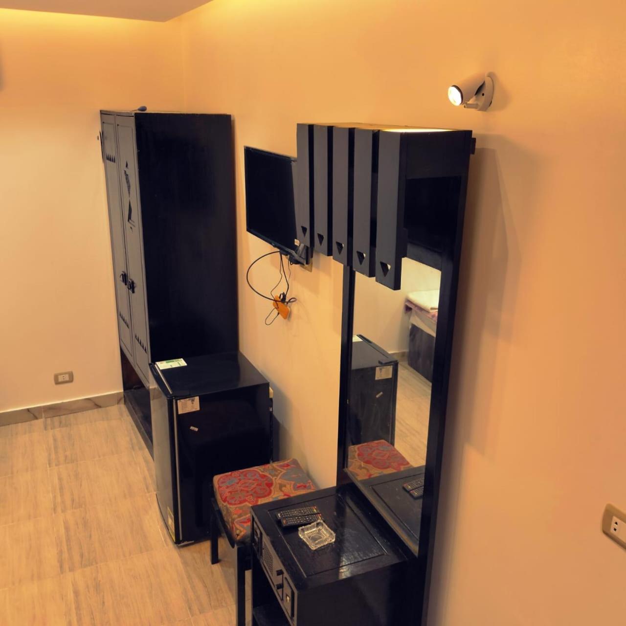 Basic Triple Room photo 3