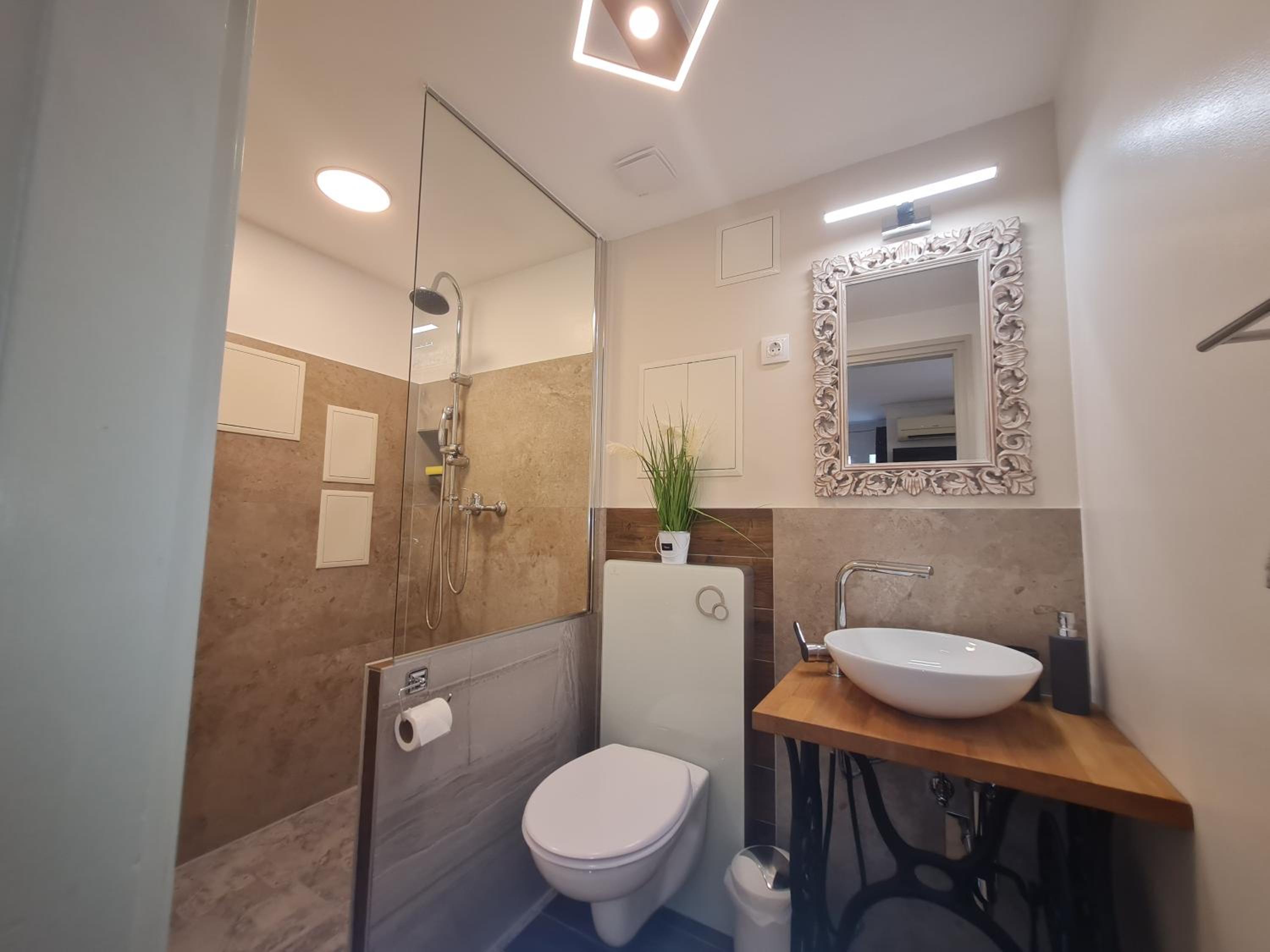 Studio Apartment - Photo 10
