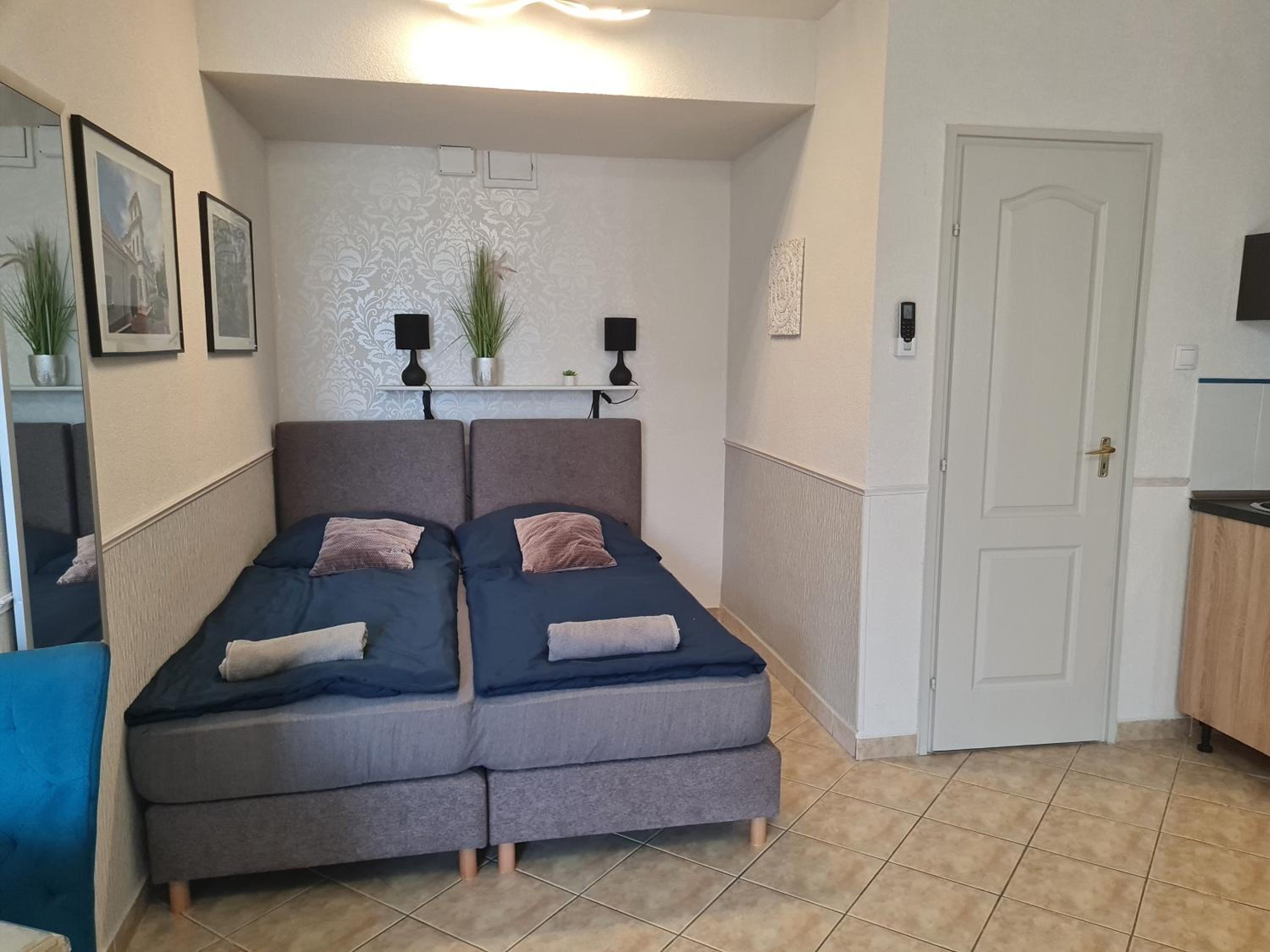 Studio Apartment - Photo 7
