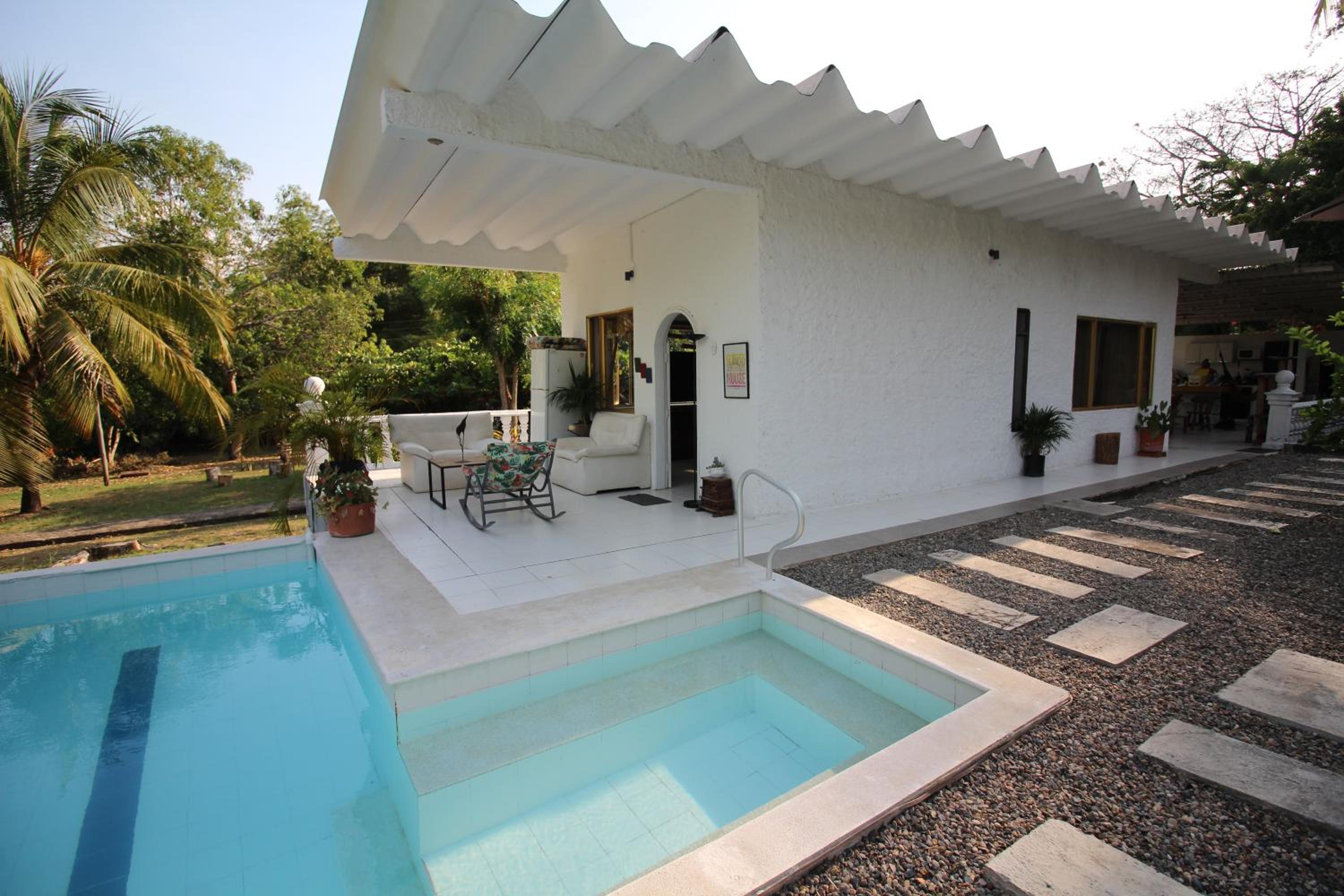 Queen Room With Pool View photo 2