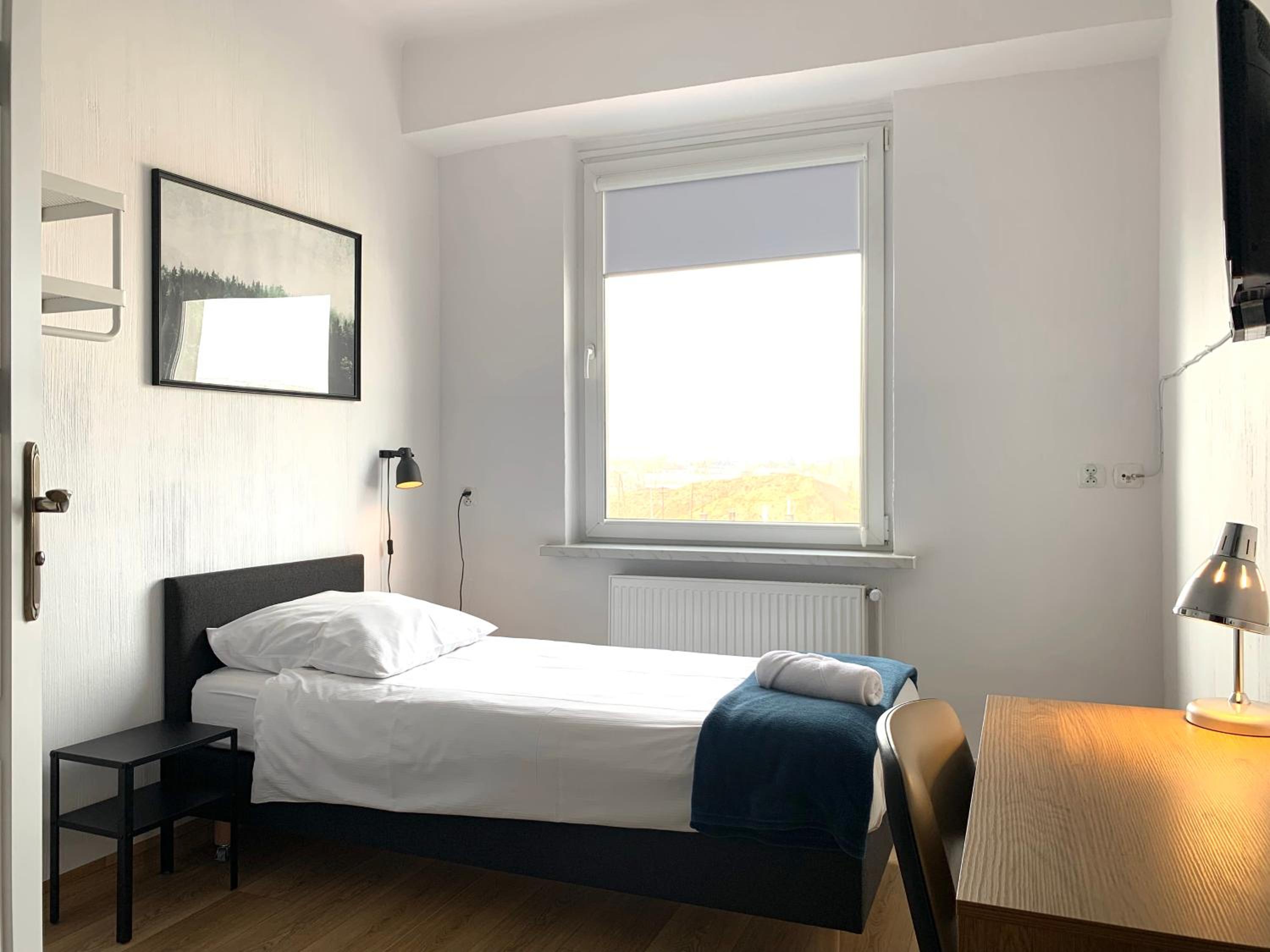 Single Room with Bathroom photo 1