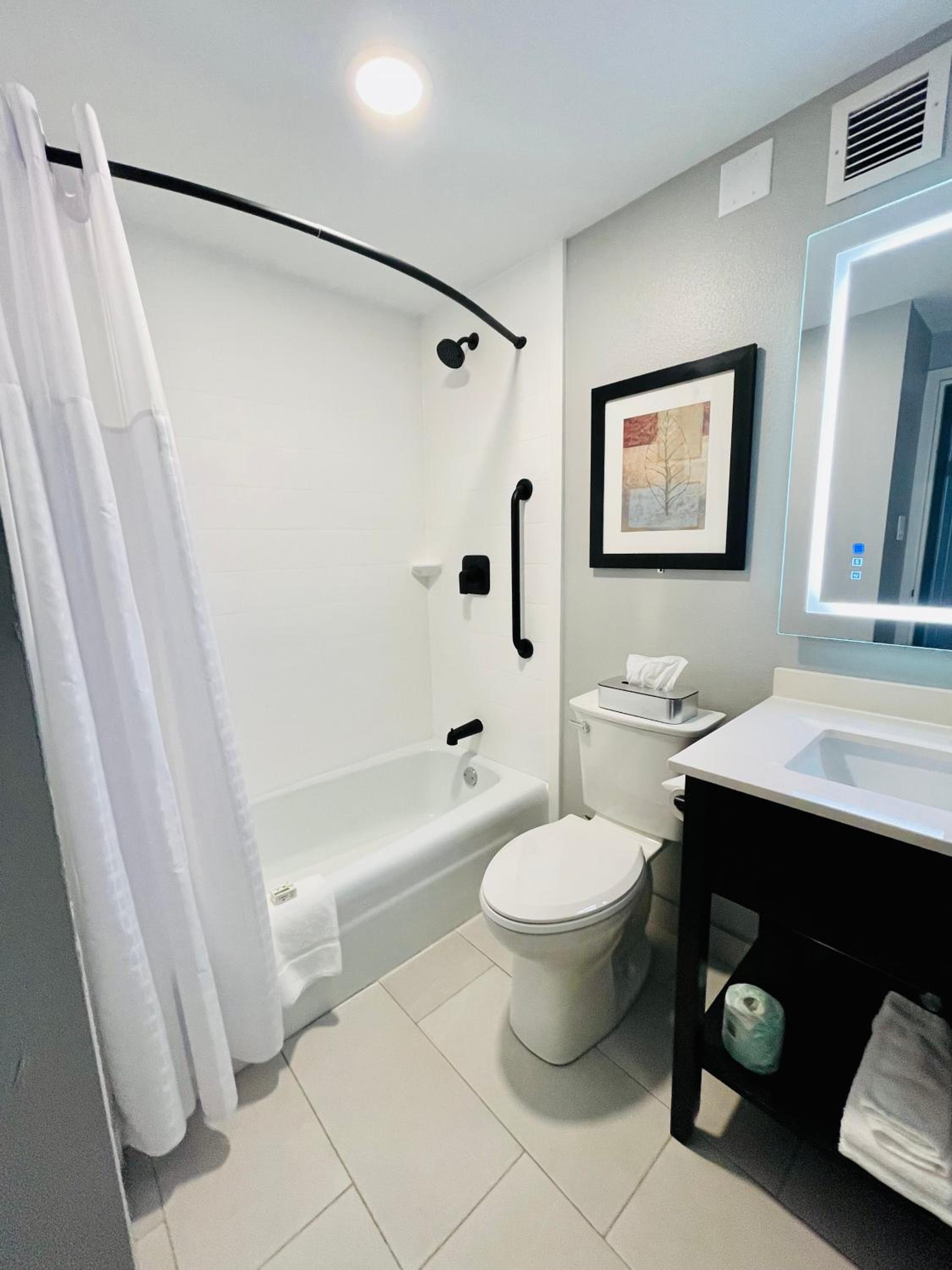 King Room with Kitchenette - Non-Smoking - Photo 6