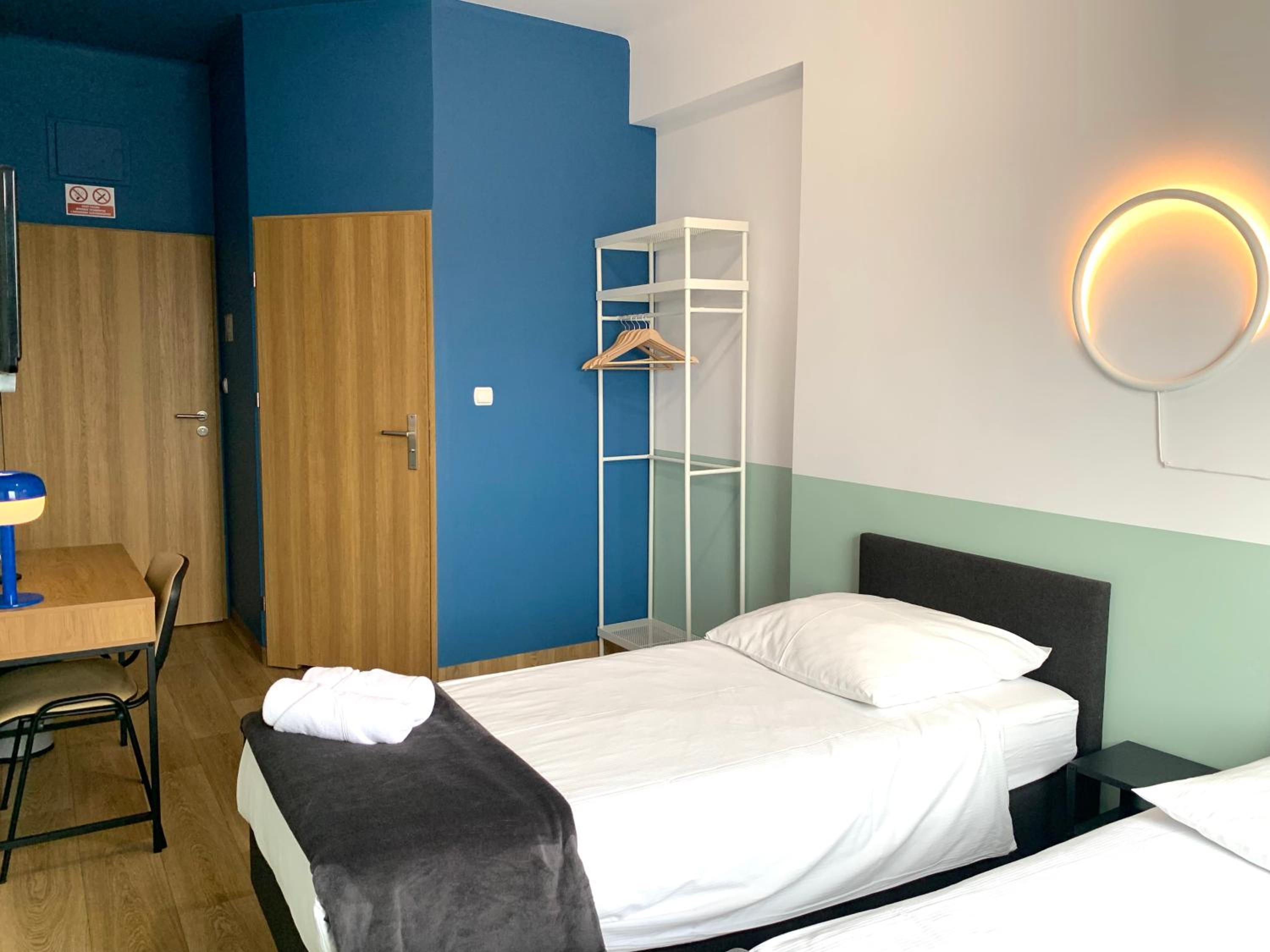 Double Room with Private Bathroom - Photo 1