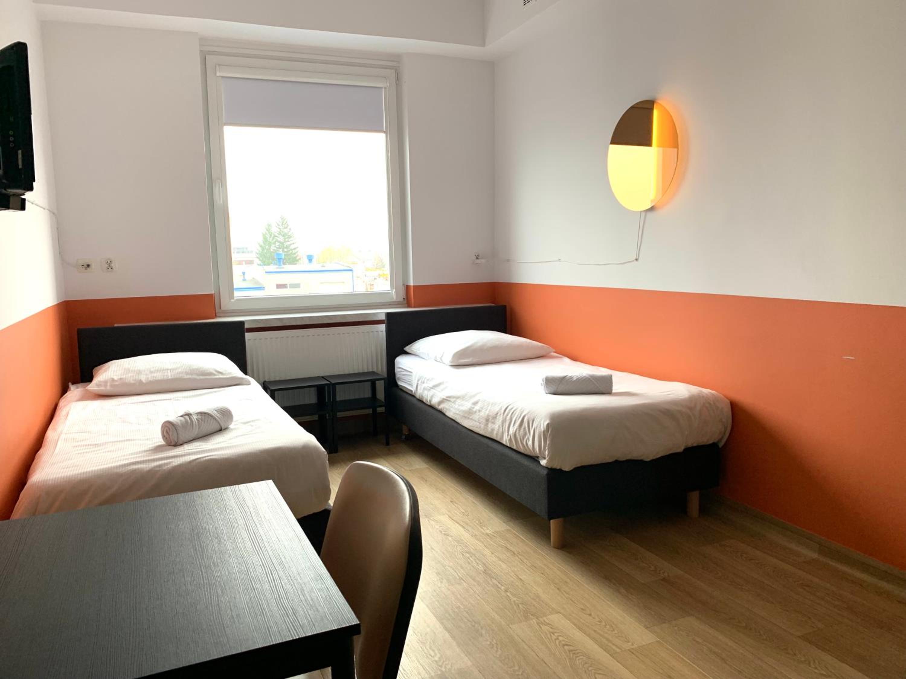 Double Room with Private Bathroom - Photo 4