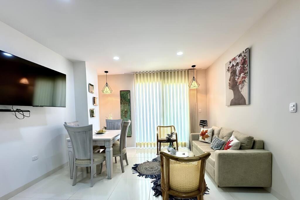 Three-Bedroom Apartment photo 1