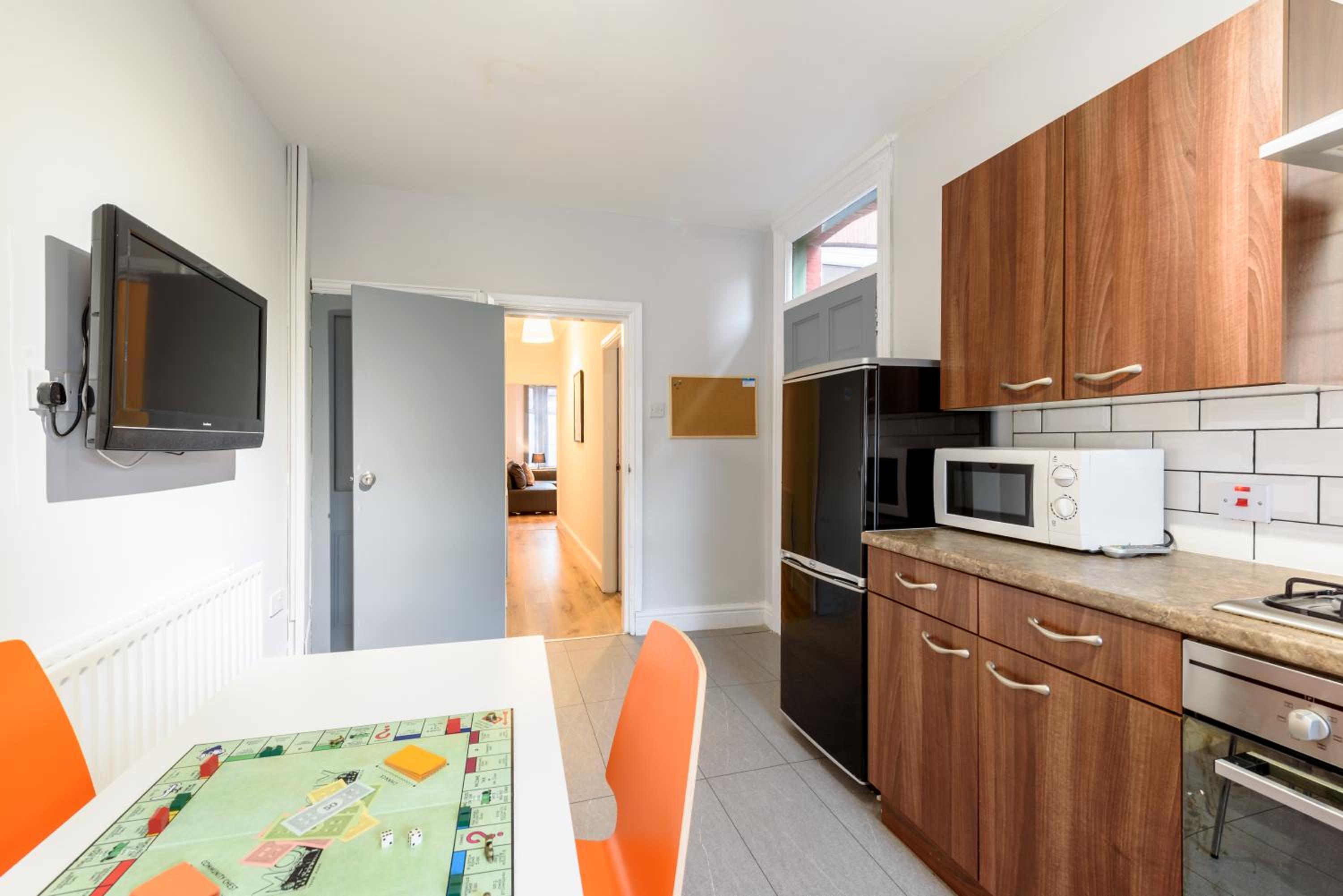 One-Bedroom Apartment - Photo 4