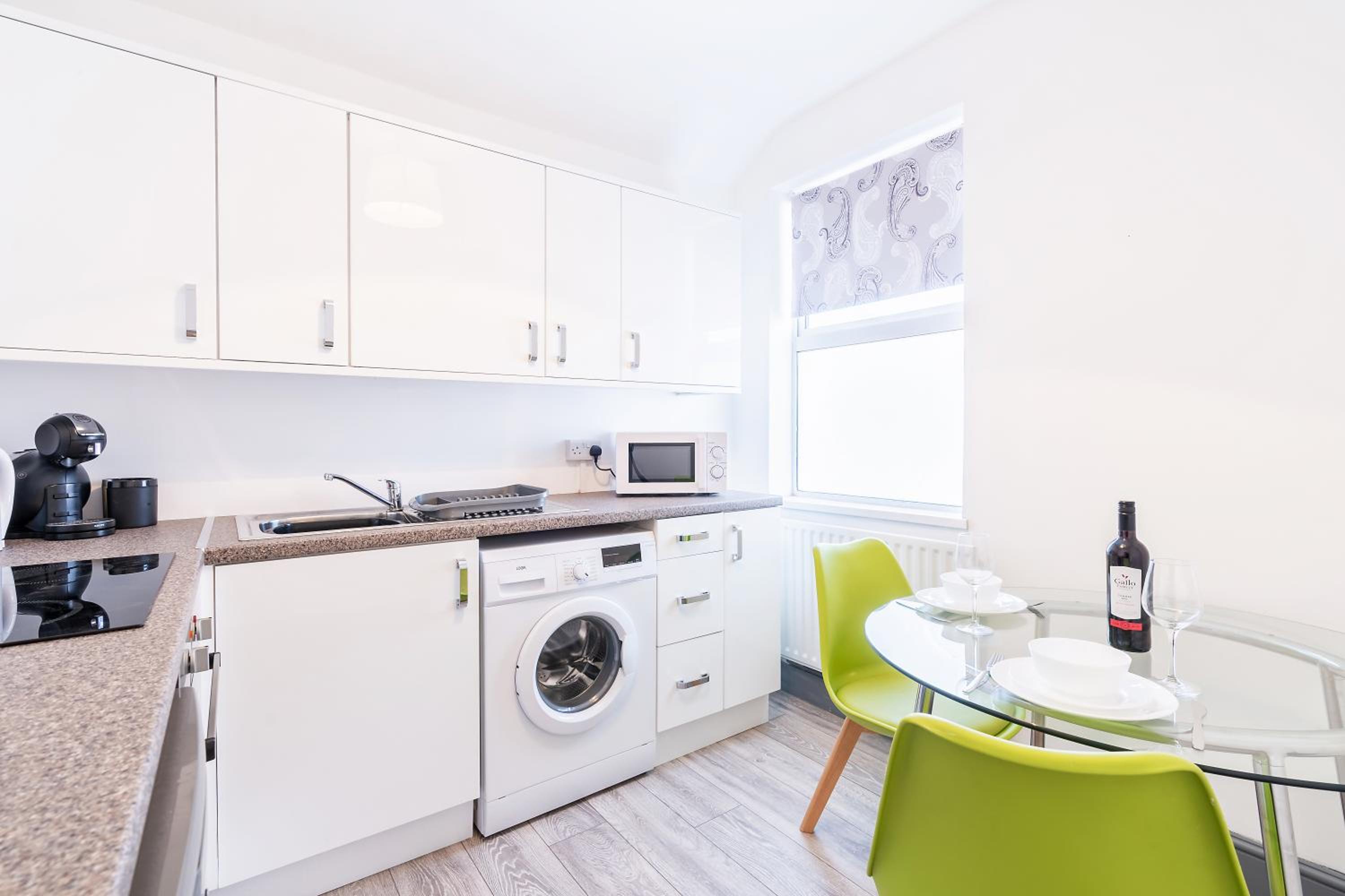 One-Bedroom Apartment - Photo 10