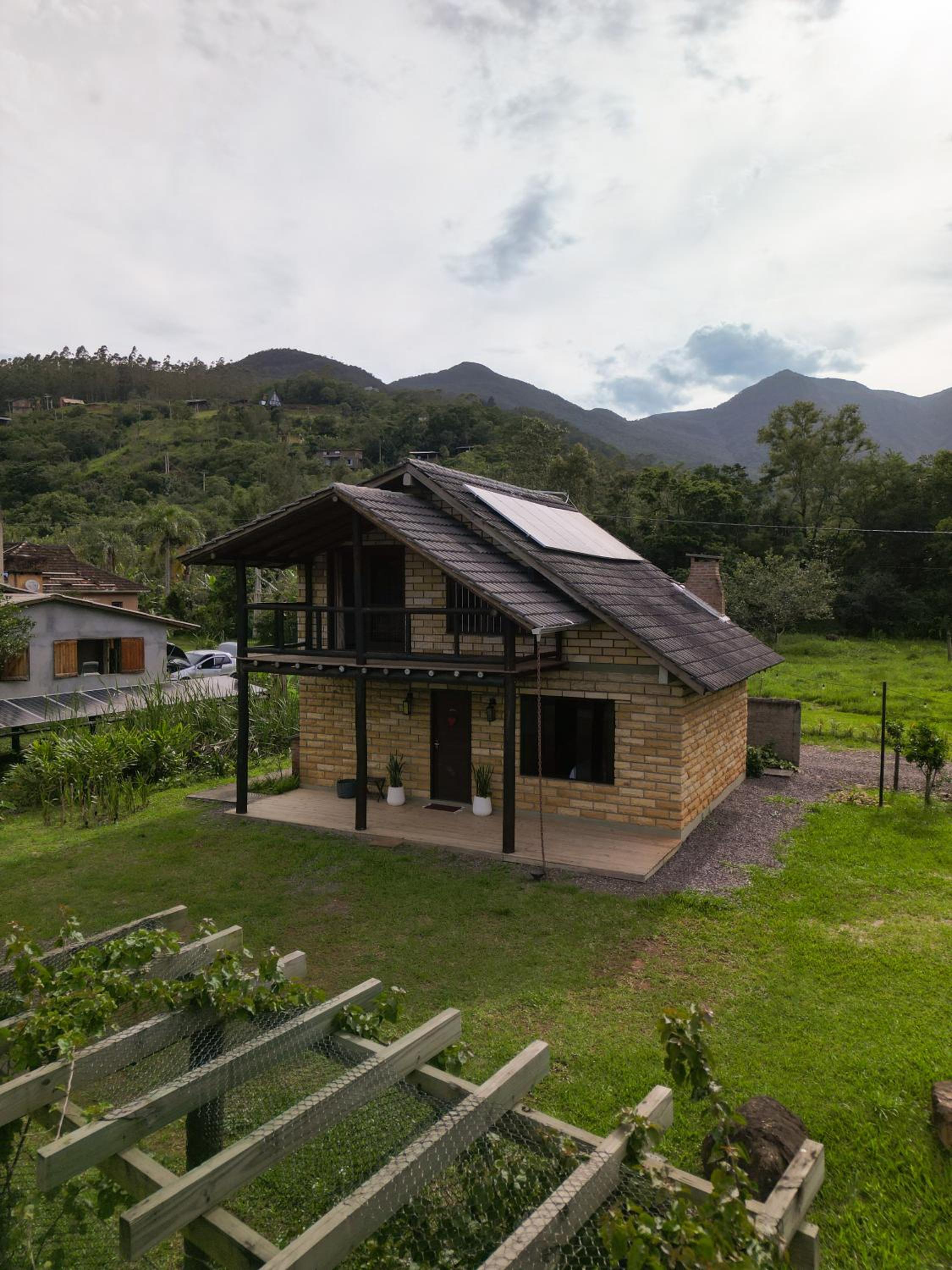 Superior Chalet - Photo 2