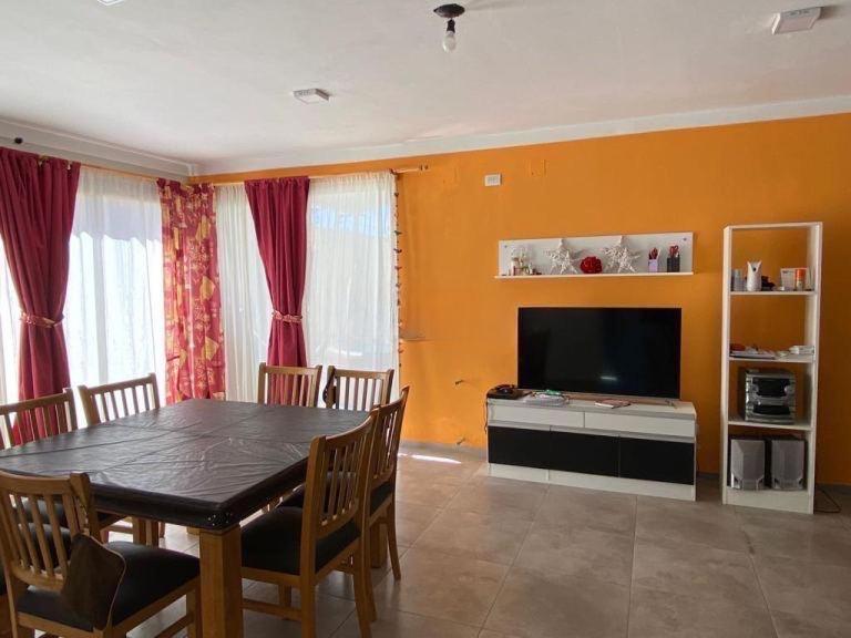 One-Bedroom House photo 2