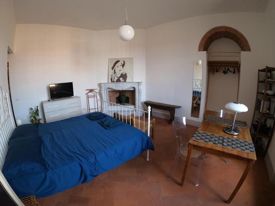 One-Bedroom Apartment photo 3