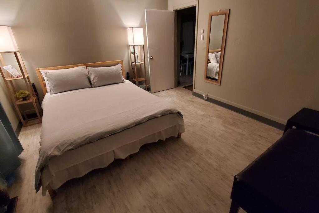 Two-Bedroom House photo 2