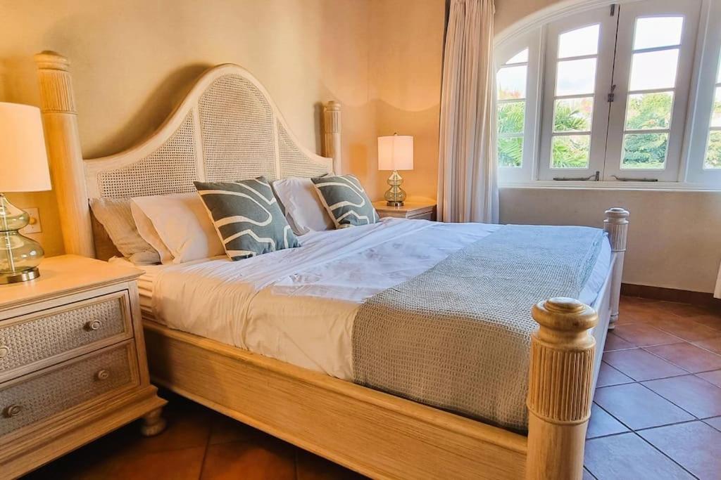 Three-Bedroom Villa photo 1