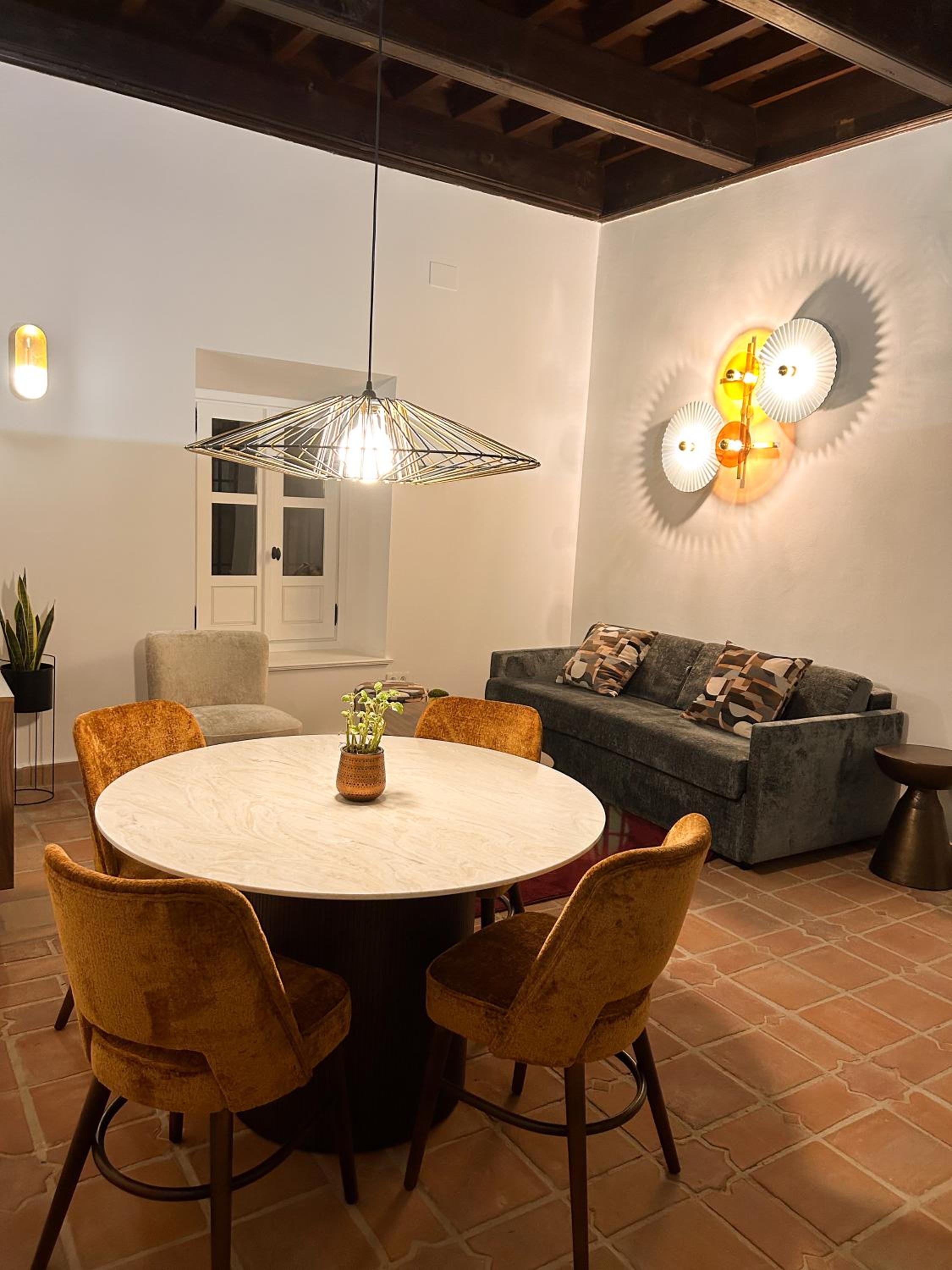 Two-Bedroom Apartment - Photo 3
