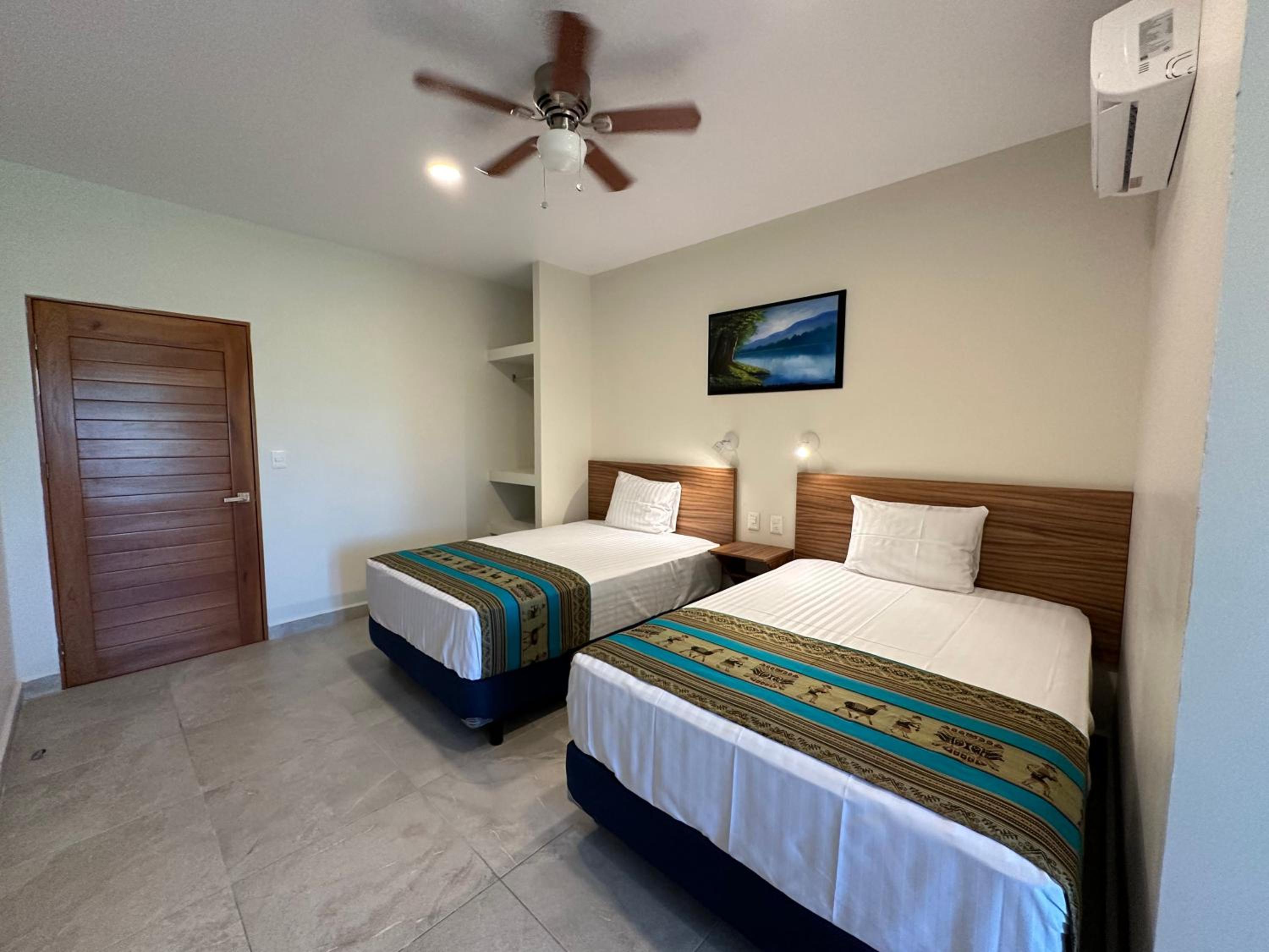 Double or Twin Room photo 3