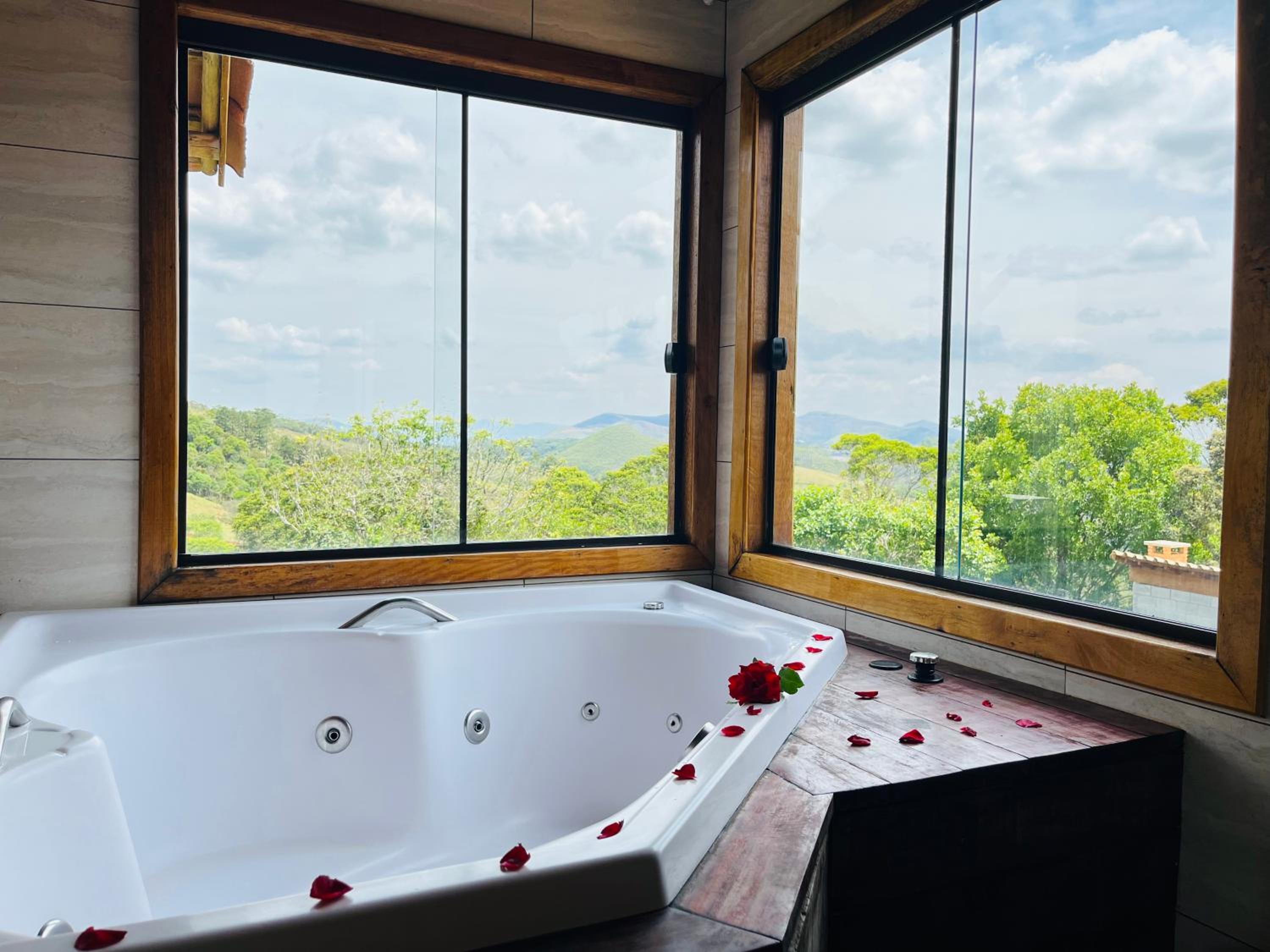 Suite with Mountain View photo 2